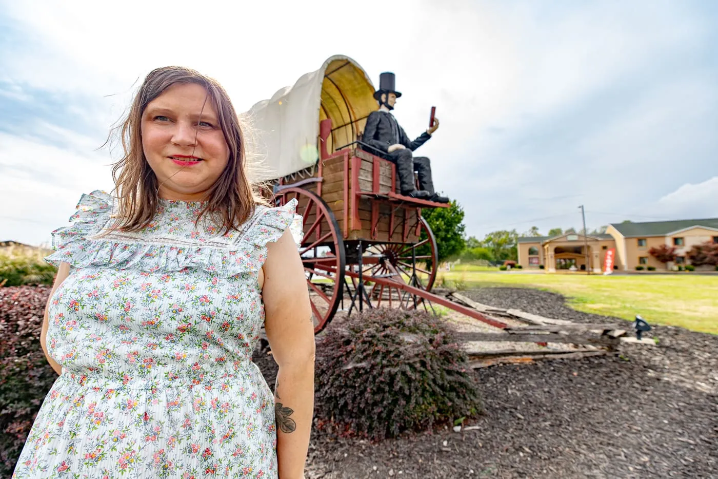 Giant Abraham Lincoln statue on the World's Largest Covered Wagon in Lincoln, Illinois Route 66 roadside attraction