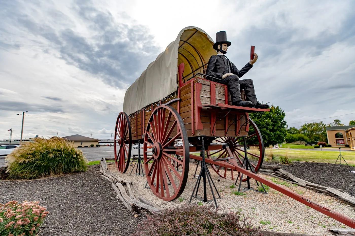 Giant Abraham Lincoln statue on the World's Largest Covered Wagon in Lincoln, Illinois Route 66 roadside attraction