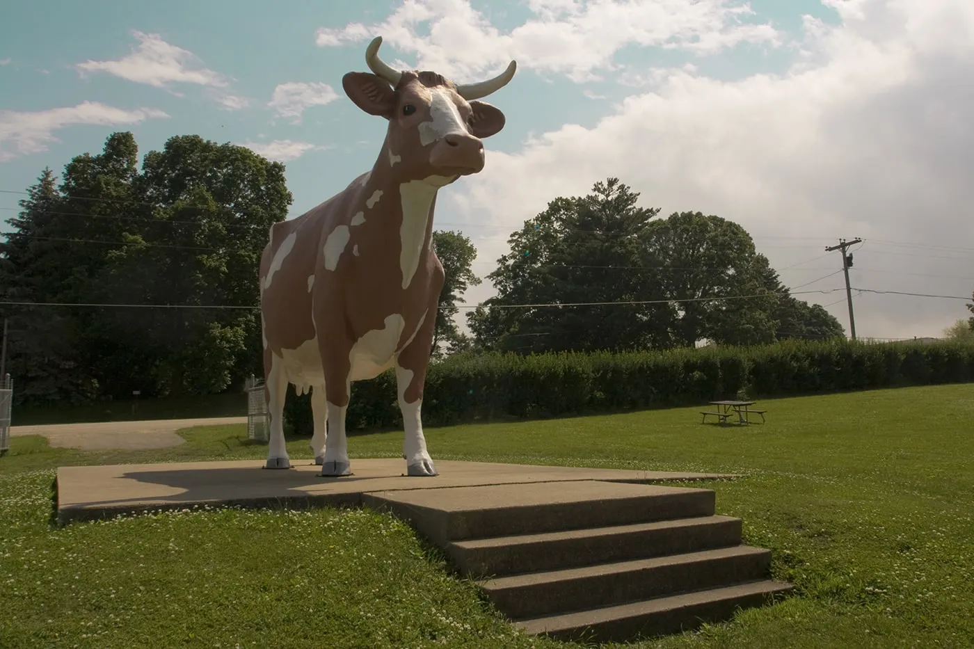 Gertrude the Cow - giant cow statue in Rockford, Illinois