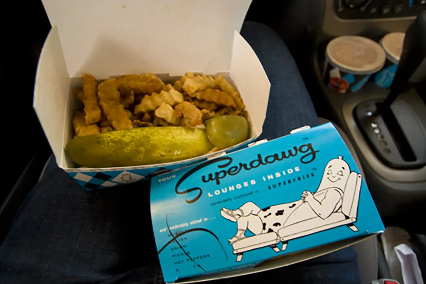 Superdawg Drive-In in Chicago, Illinois. | Giant Hot Dogs on a Restaurant's Roof