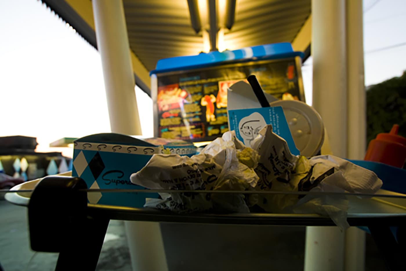 Superdawg Drive-In in Chicago, Illinois. | Giant Hot Dogs on a Restaurant's Roof