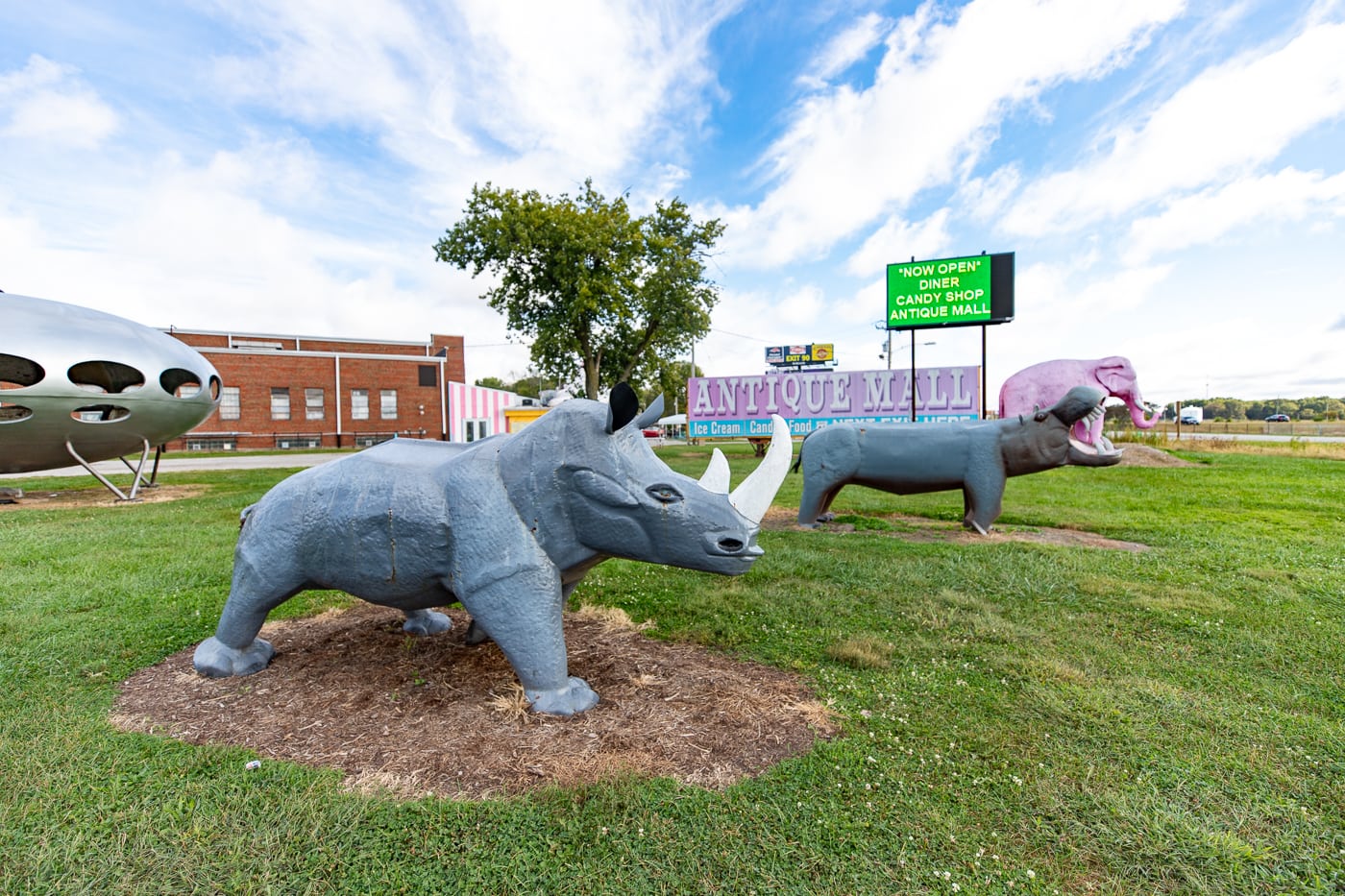 Fiberglass zoo animals at the Pink Elephant Antique Mall in Livingston, Illinois - Route 66 Roadside Attraction