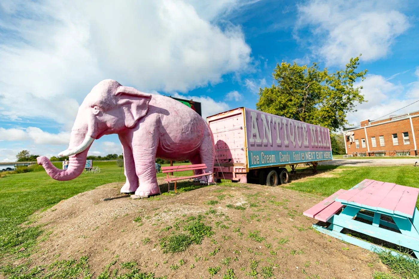 Giant pink elephant at the Pink Elephant Antique Mall in Livingston, Illinois - Route 66 Roadside Attraction