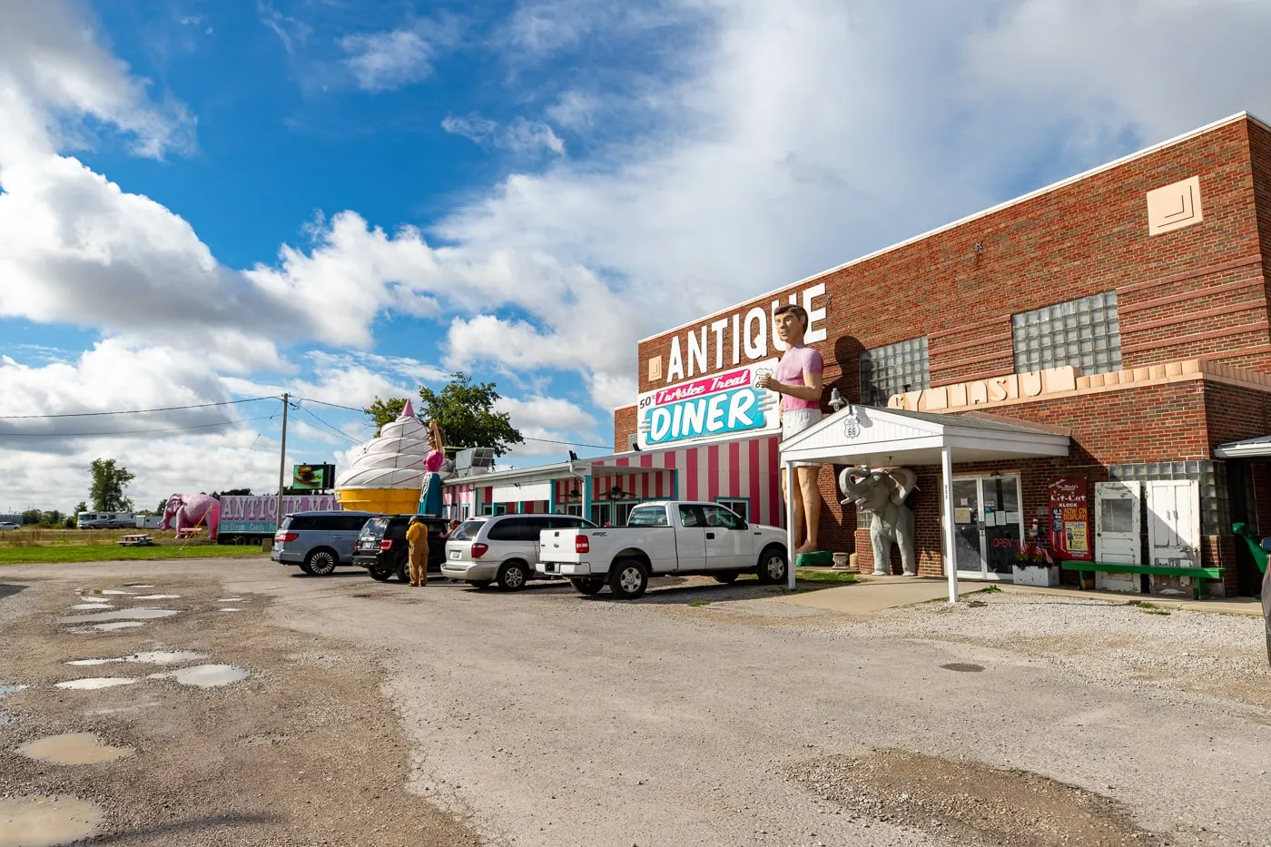 Pink Elephant Antique Mall in Livingston, Illinois - Route 66 Roadside Attraction