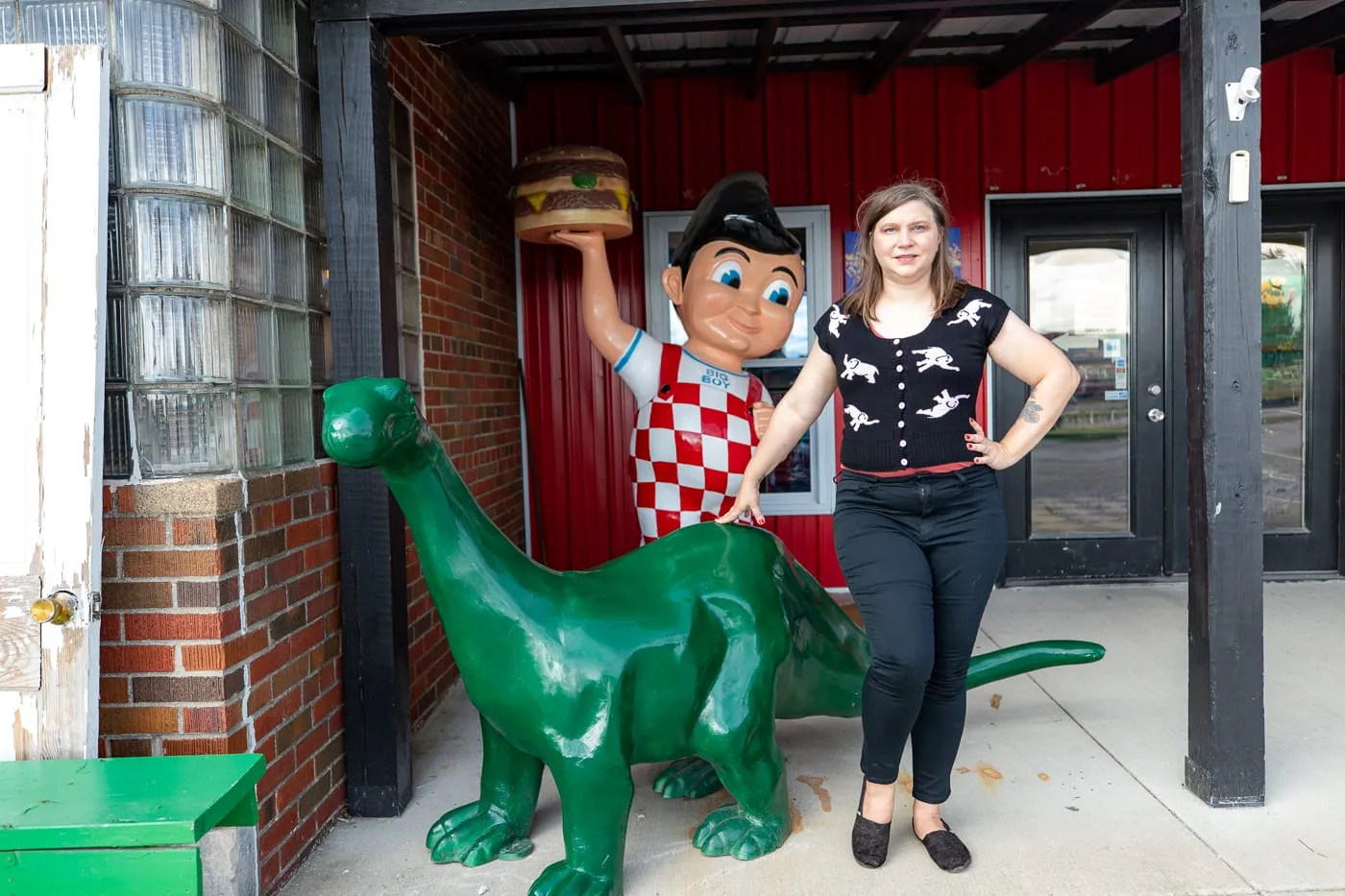 Dinosaur Roadside Attractions - Big Boy statue and Sinclair Dinosaur at the Pink Elephant Antique Mall in Livingston, Illinois - Route 66 Roadside Attraction