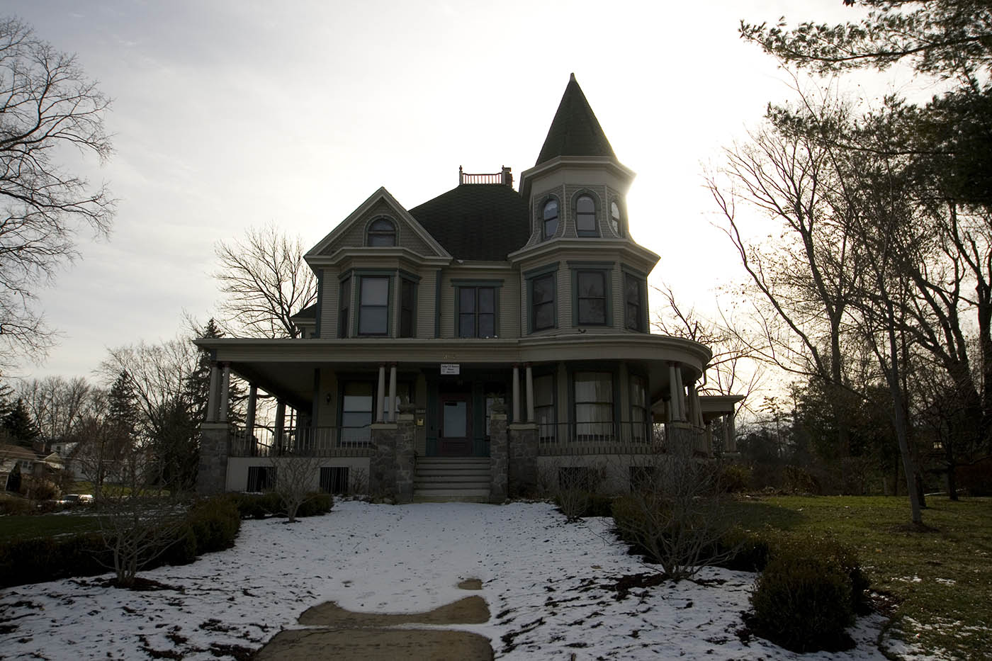 Cherry Street Inn - Groundhog Day Movie Filming Locations in Woodstock, Illinois