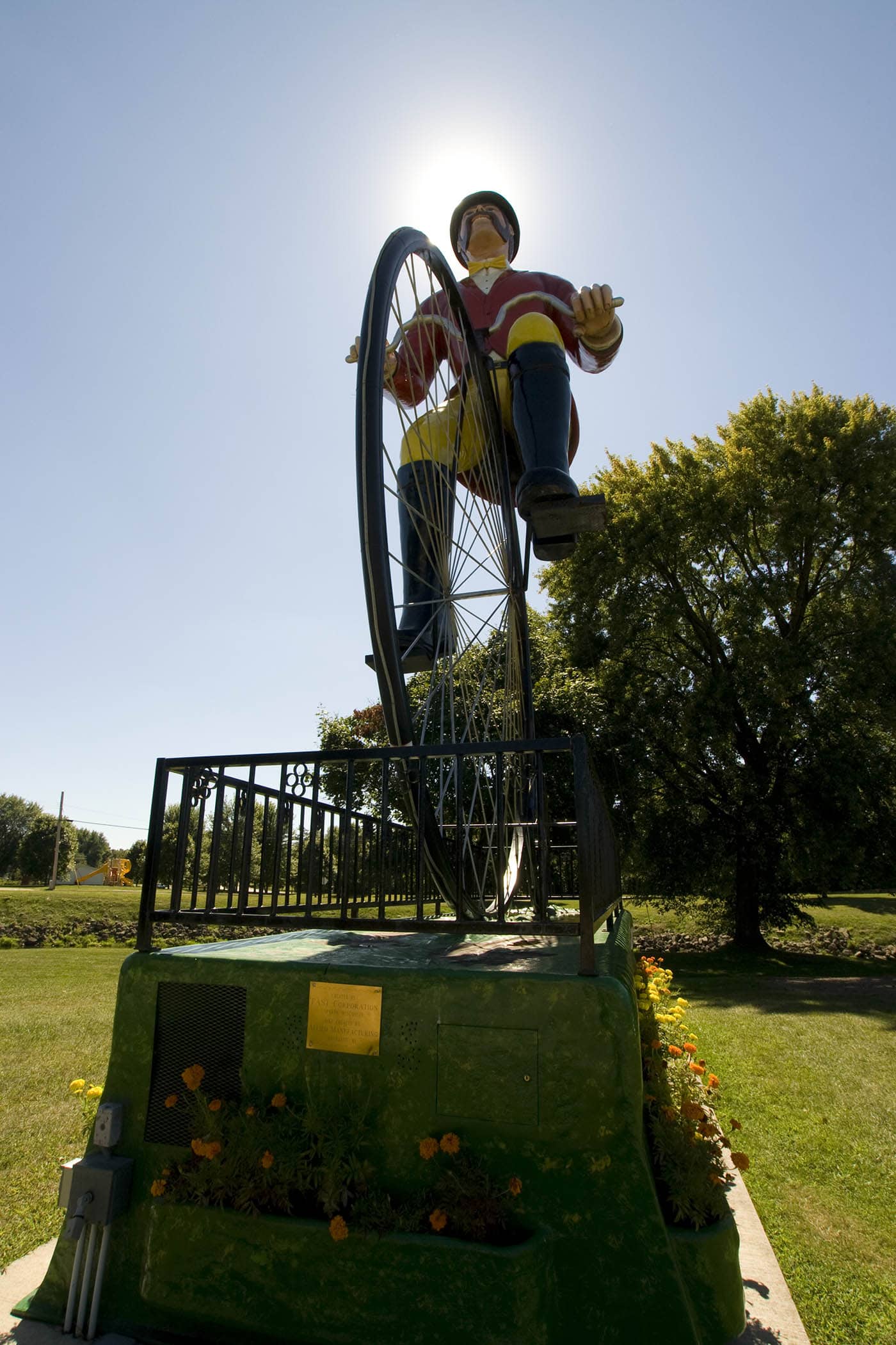 Big Ben, Ben Bikin - World's Largest Bicyclist in Sparta, Wisconsin