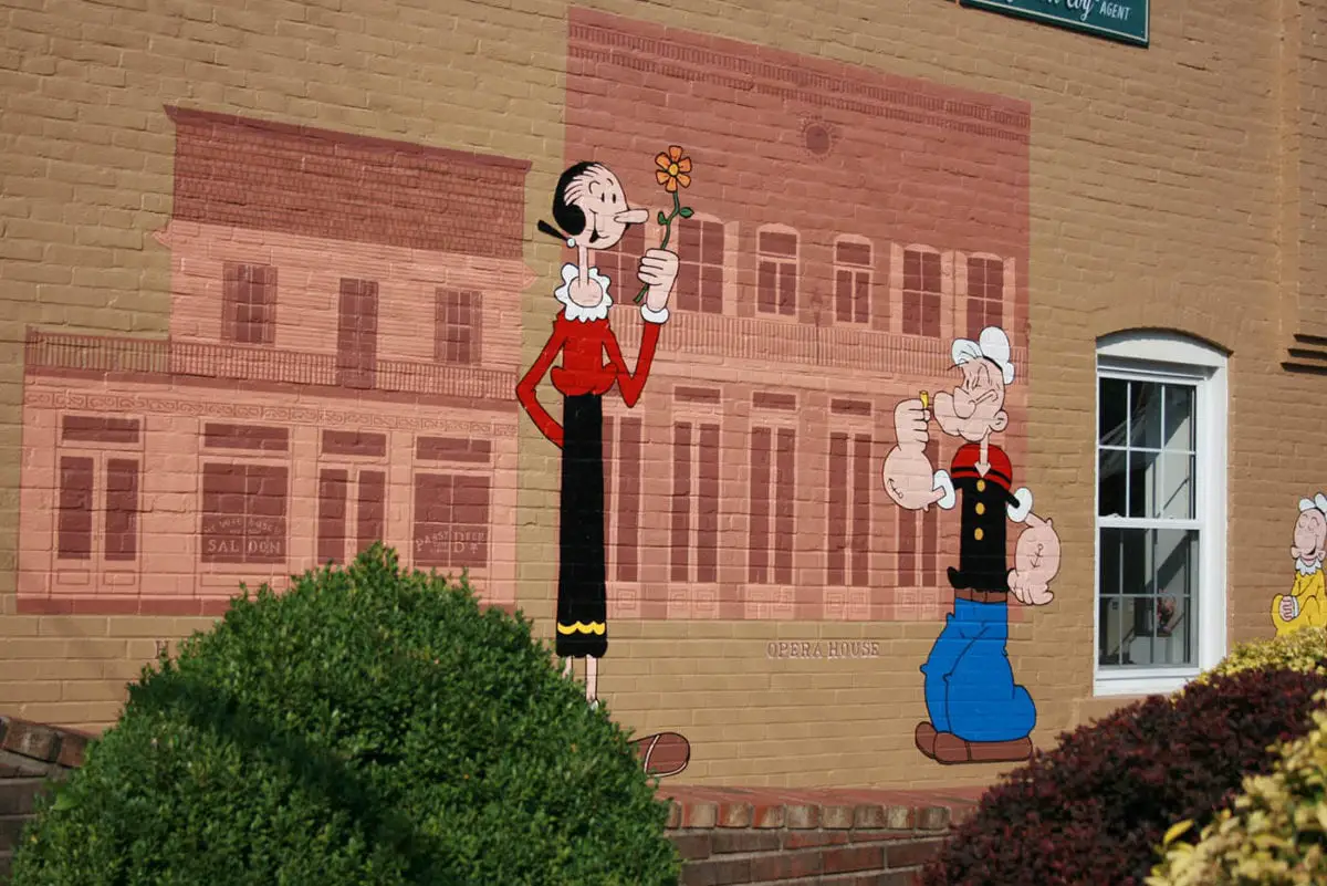 Popeye Mural in Chester, Illinois shows Popeye and Olive Oyl.