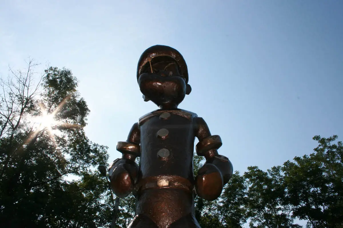 Popeye statue in Chester, Illinois | Home of Popeye the Sailor Man