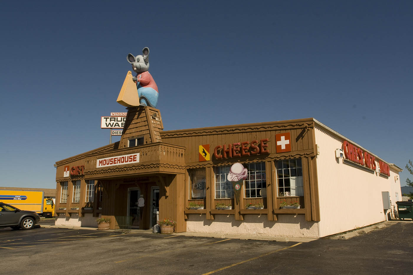 Mousehouse Cheesehaus in Windsor, Wisconsin -- Roadside Attractions in Wisconsin