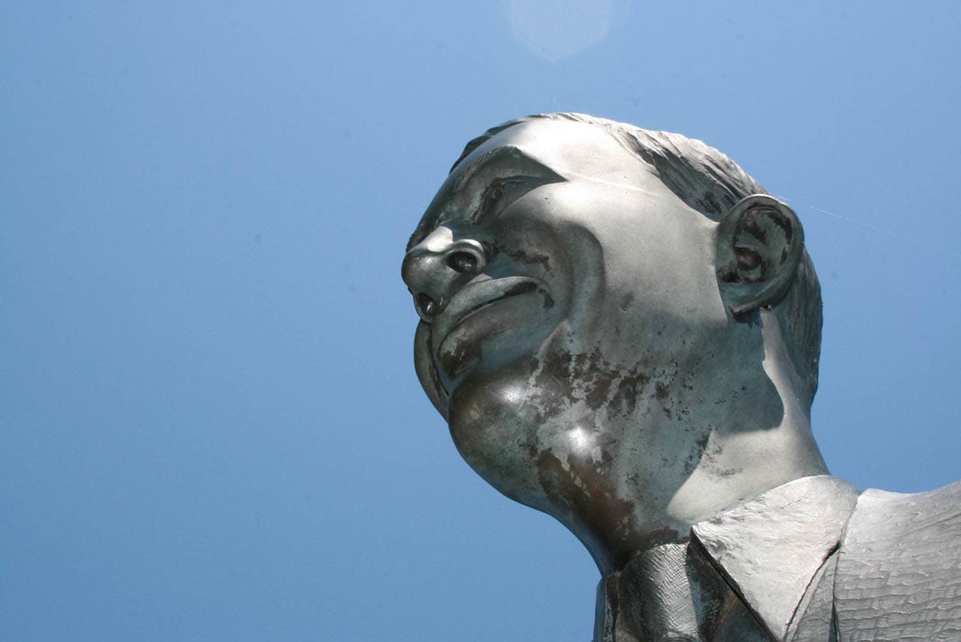 Statue of Robert Wadlow, the world's tallest man, in Alton, Illinois.