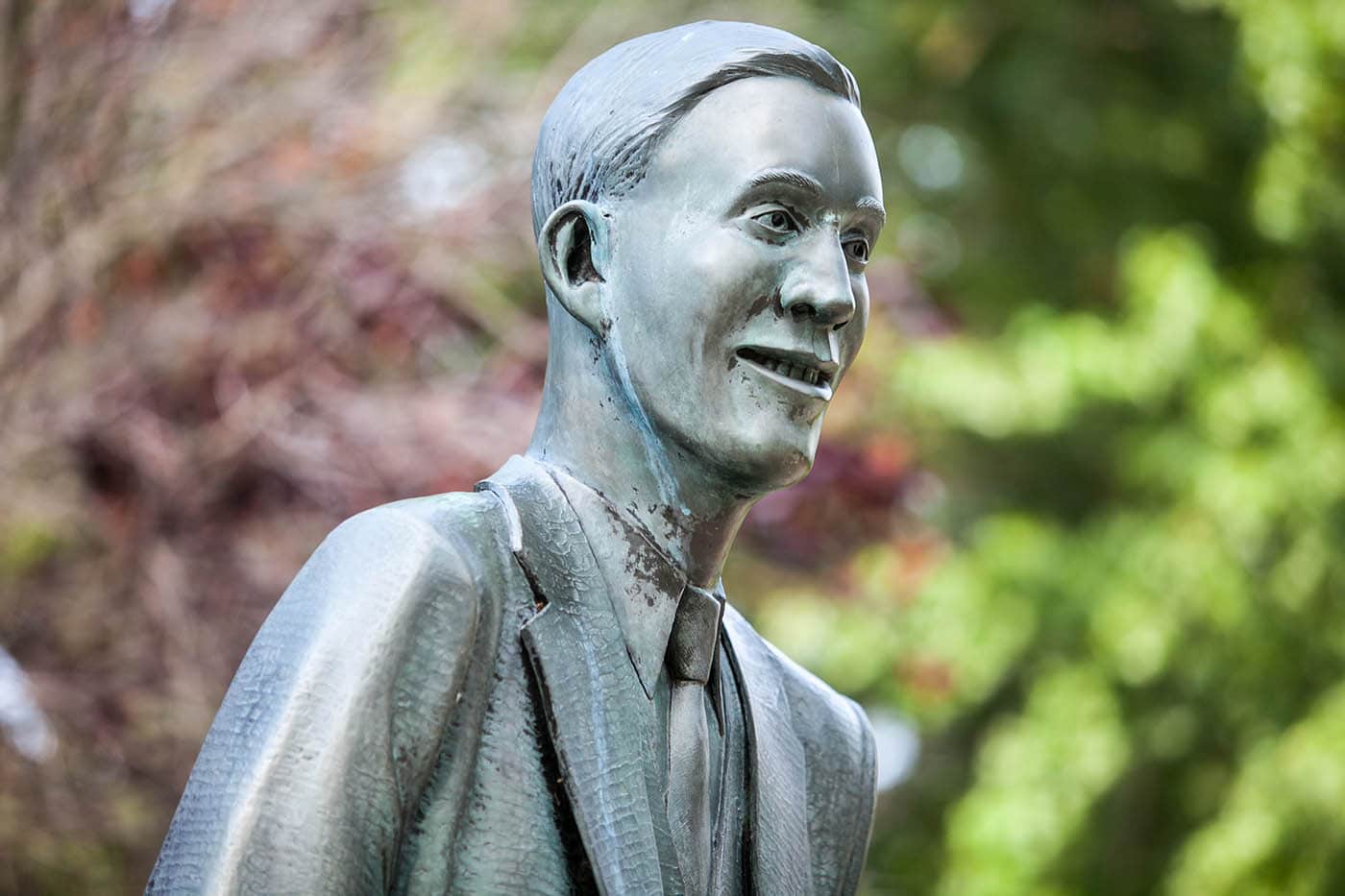 Robert Wadlow Statue in Alton, Illinois. The World's Tallest Man.