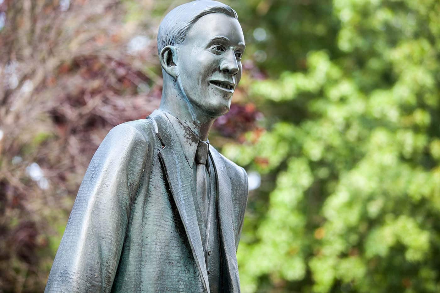 Robert Wadlow Statue in Alton, Illinois. The World's Tallest Man.