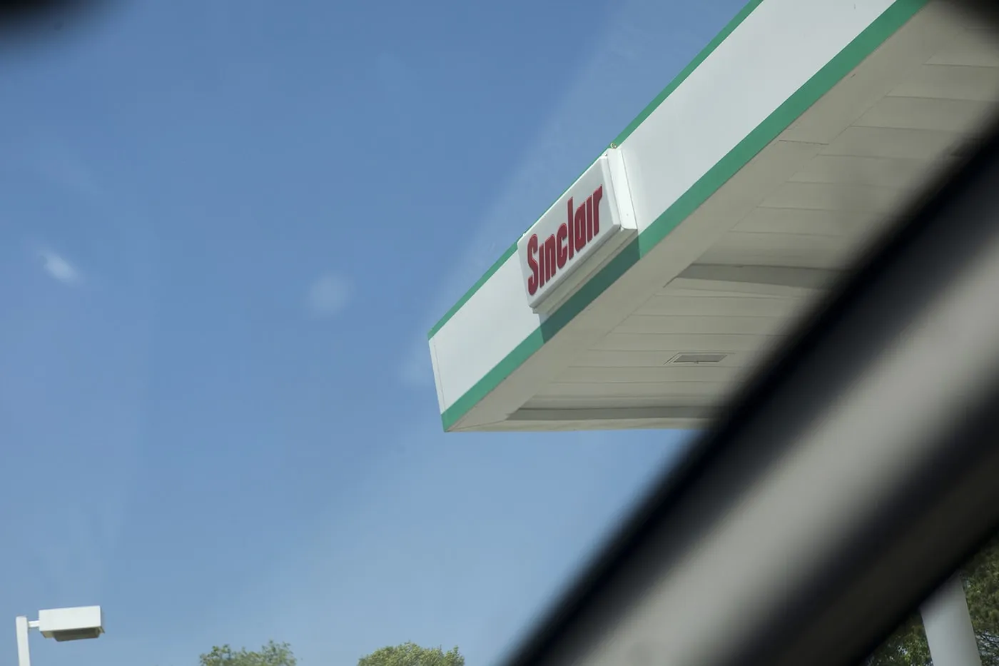 Closed Sinclair gas station in Missouri