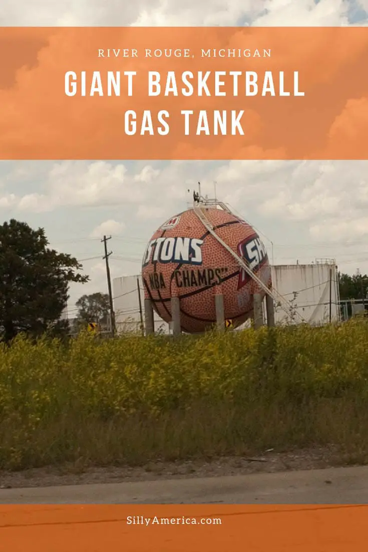 An oil tank on the highway outside of Detroit, Michigan, painted to be a giant basketball celebrates the Detroit Pistons and WNBA Detroit Shock teams. See this weird roadside attraction from the highway on a Michigan road trip or add the big basketball to your travel itinerary and bucket list of places to visit on a Michigan road trip.
#MichiganRoadsideAttractions #MichiganRoadsideAttraction #RoadsideAttractions #RoadsideAttraction #RoadTrip #MichiganRoadTrip #weirdroadsideattractions