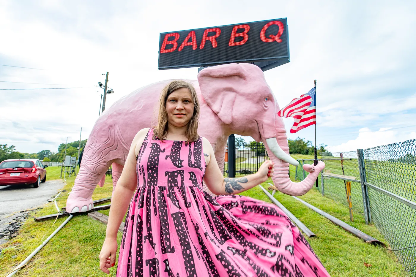 Big Pink Elephant statue in Fenton, Missouri roadside attraction