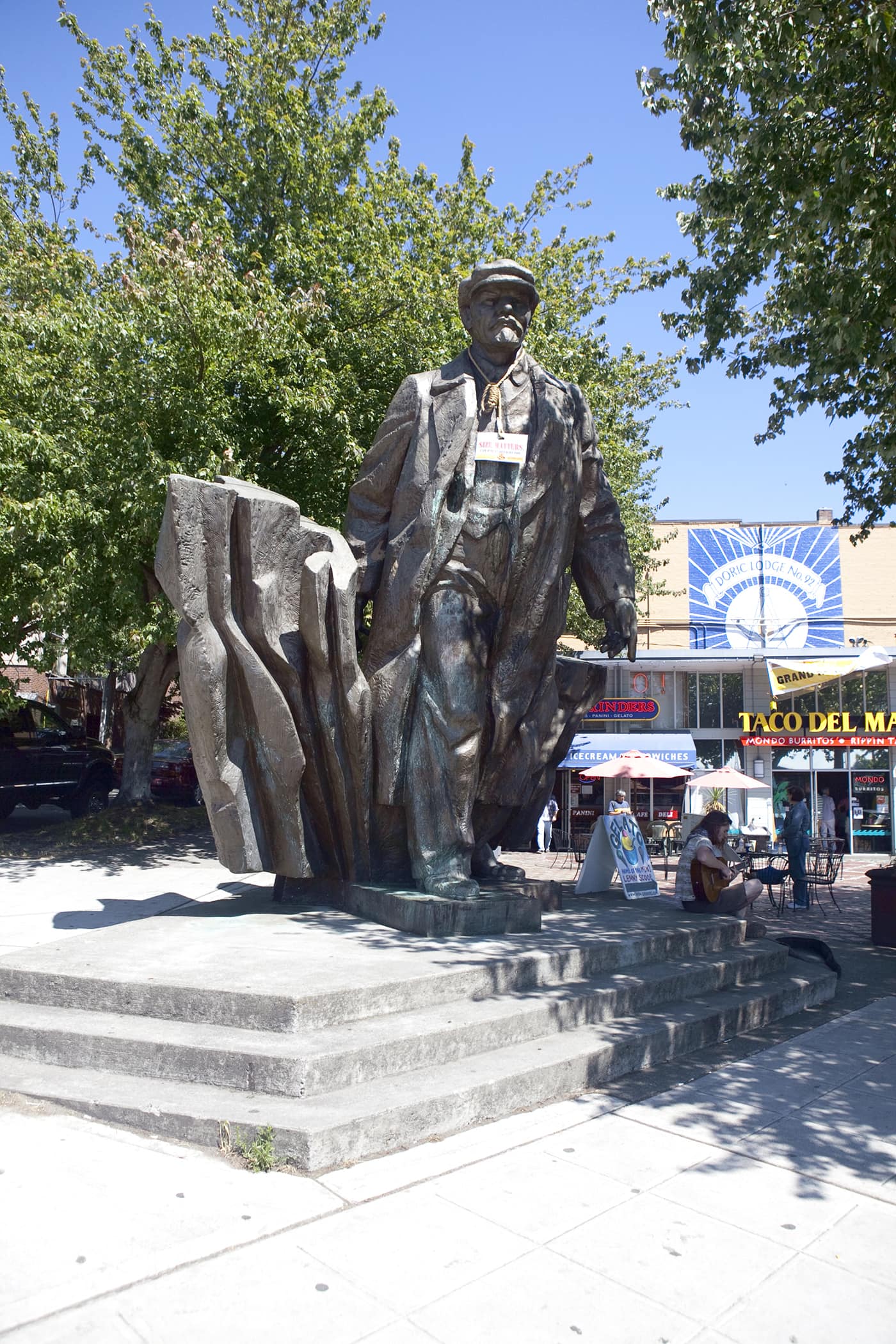 Giant statue of Vladimir Lenin, a roadside attraction in Fremont, Seattle, Washington.