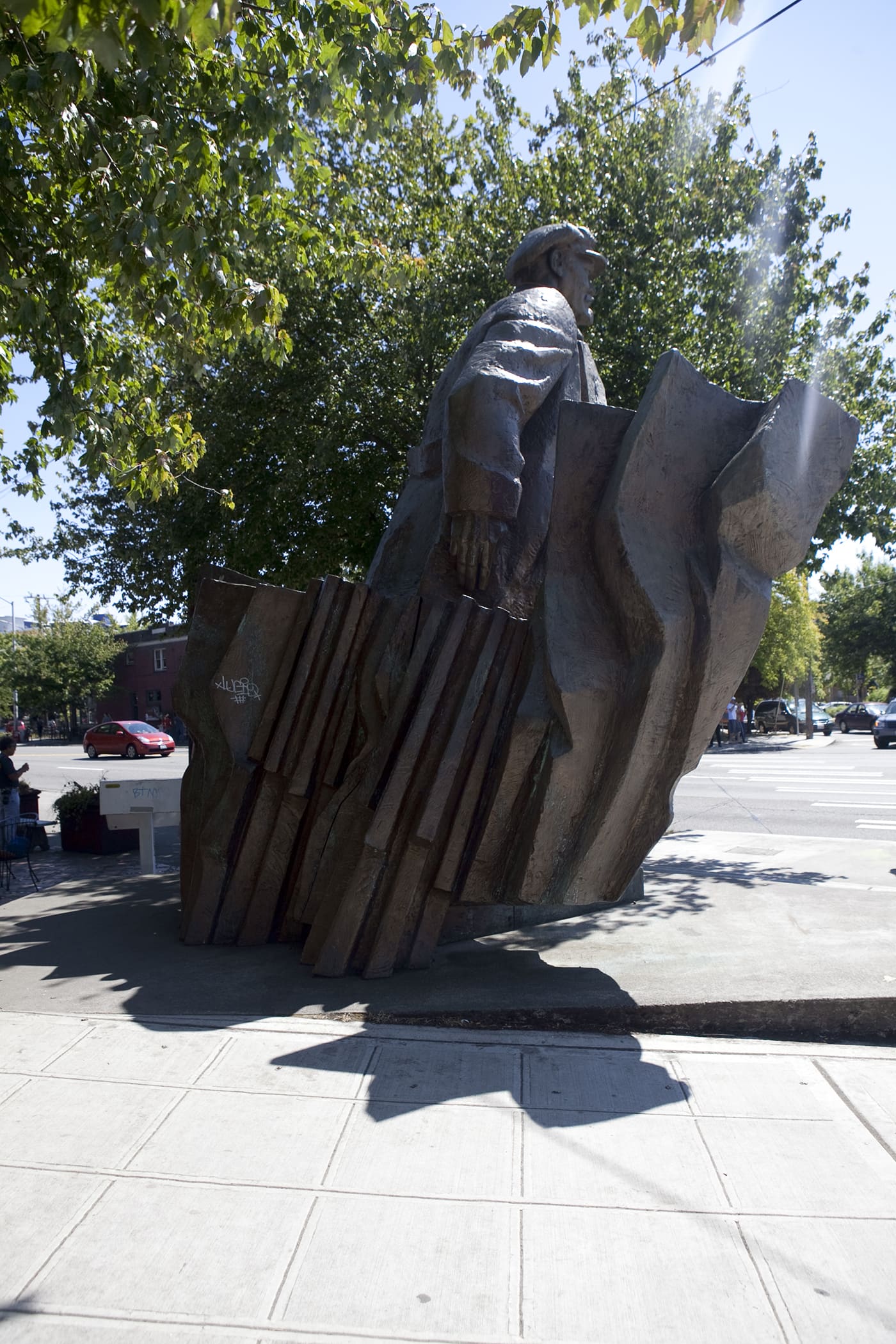 Giant statue of Vladimir Lenin, a roadside attraction in Fremont, Seattle, Washington.