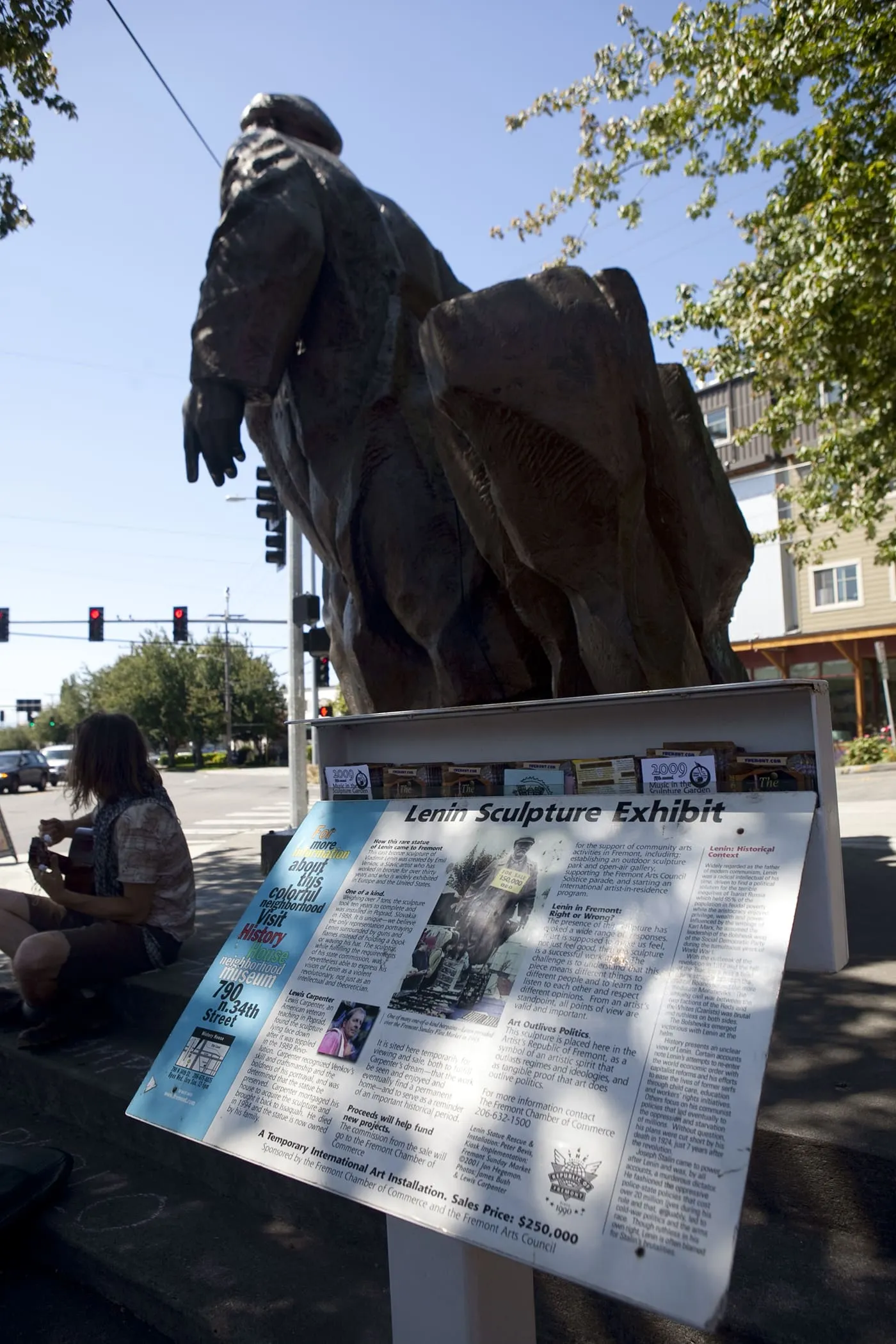 Giant statue of Vladimir Lenin, a roadside attraction in Fremont, Seattle, Washington.