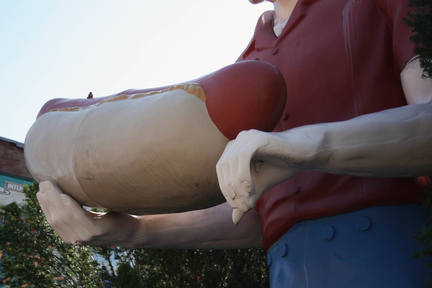 Muffler Man Holding a Hot Dog in Atlanta, Illinois