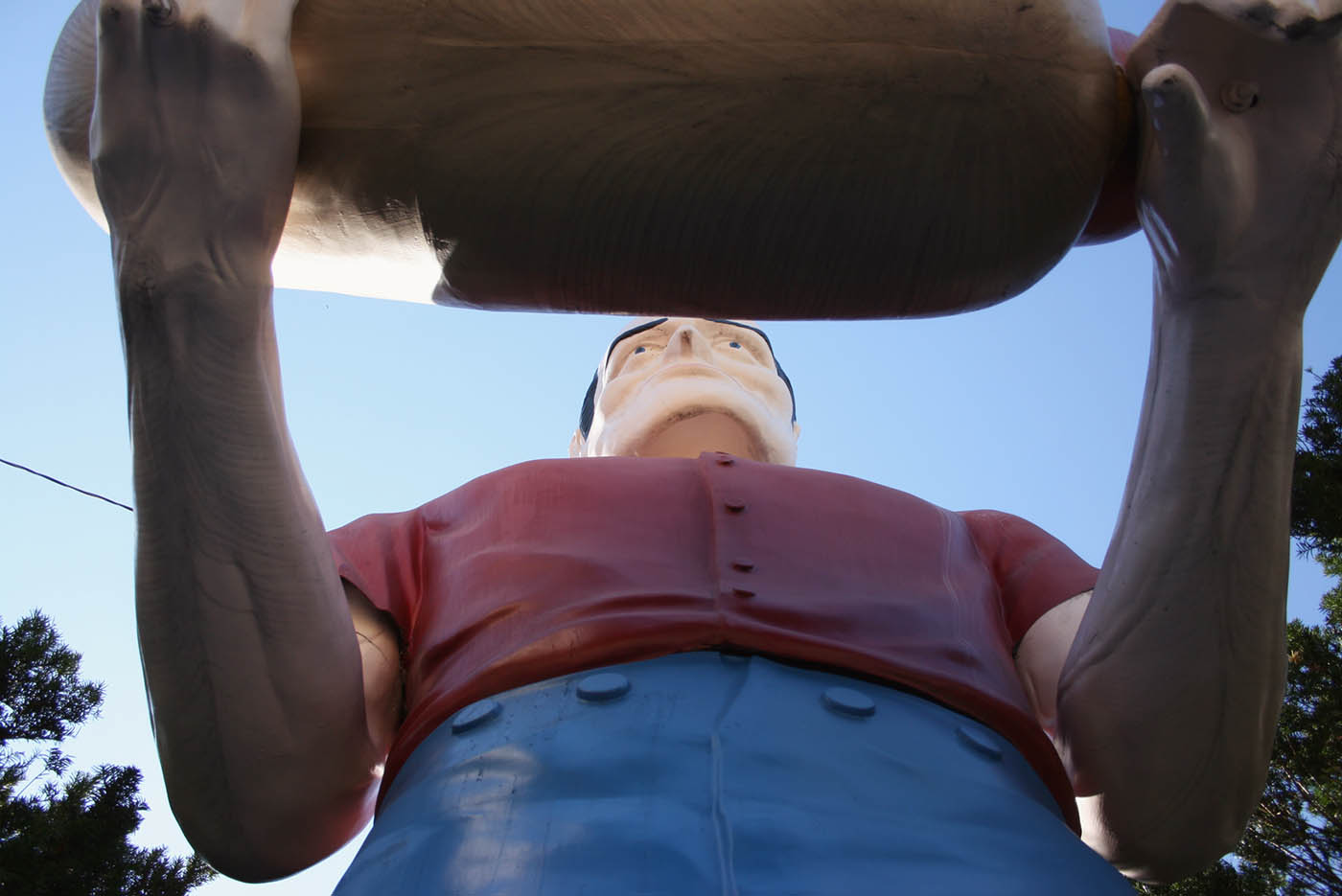  Muffler Man Holding a Hot Dog in Atlanta, Illinois. A Paul Bunyan Statue on Route 66.