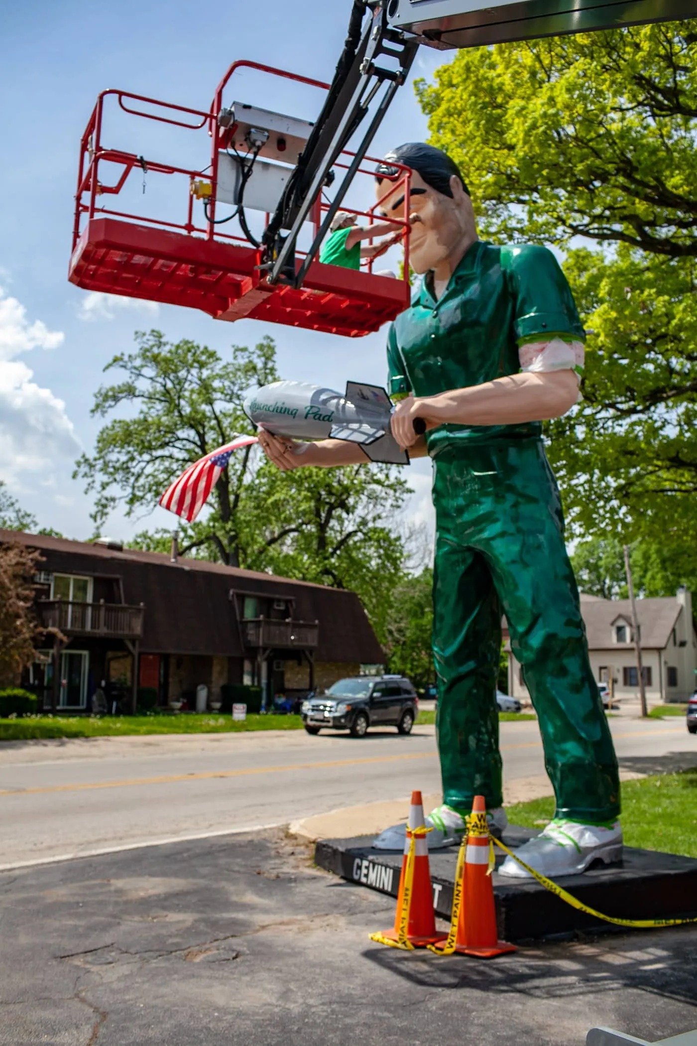 The Gemini Giant Muffler man without his helmet on at the Launching Pad Drive In in Wilmington, Illinois on Route 66.