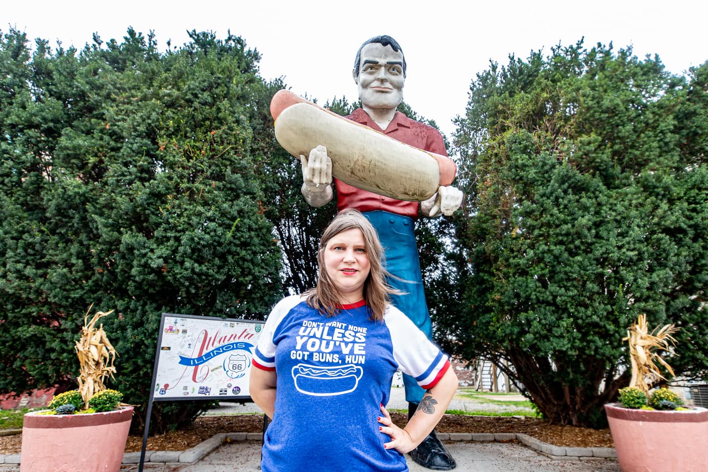 Paul Bunyon Muffler Man Holding a Hot Dog in Atlanta, Illinois - Route 66 Roadside attraction