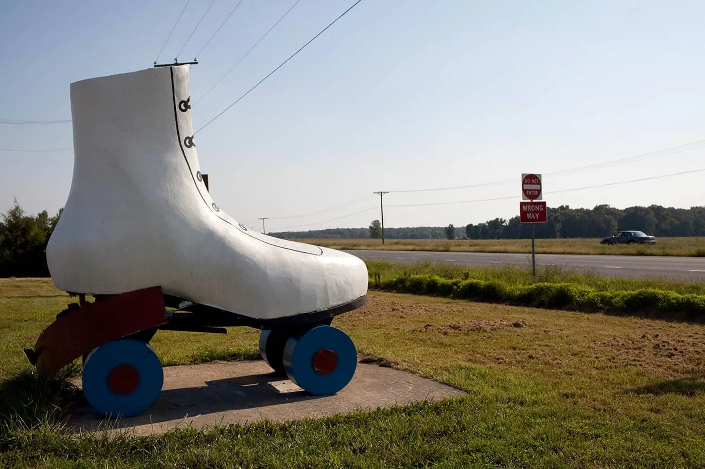 Giant Roller Skate in Bealeton, Virginia - Roadside Attractions in Virginia