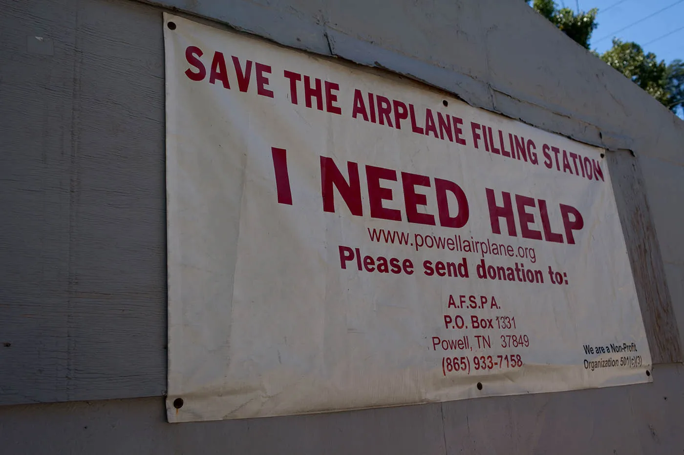 Airplane Service Station in Powell, Tennessee