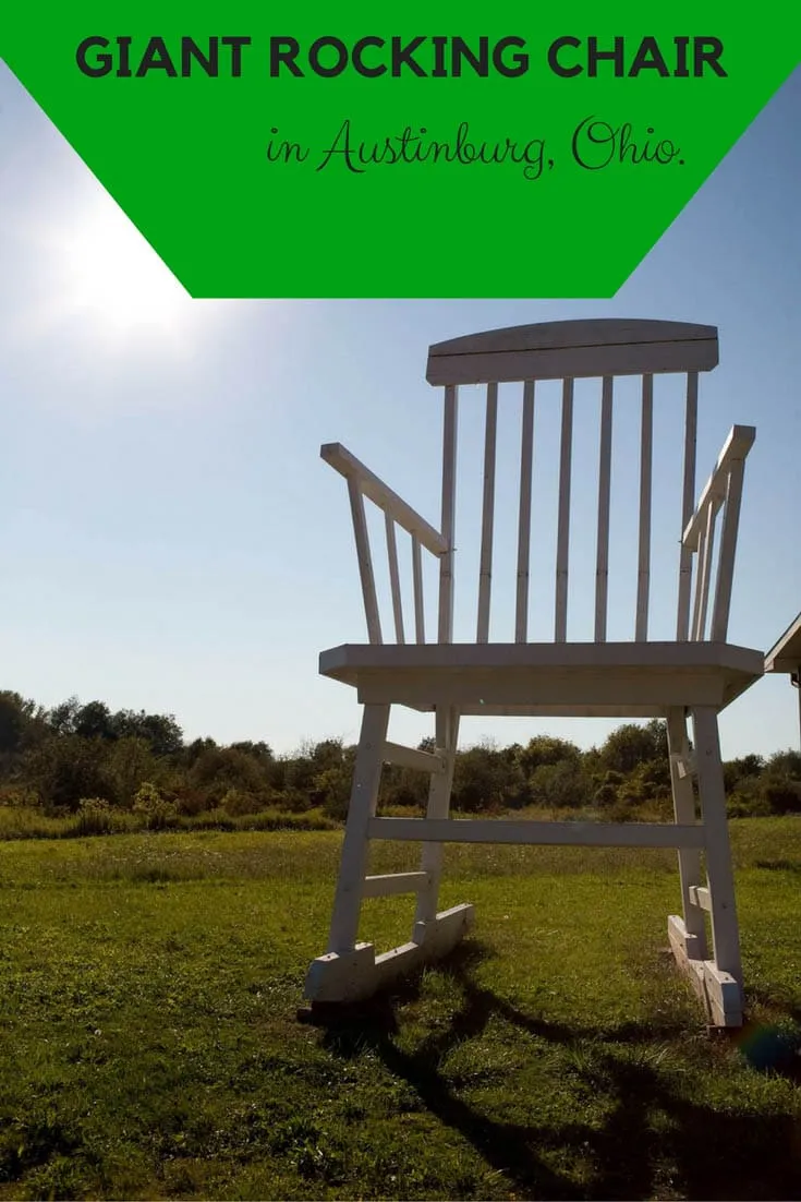 At 20-feet tall, this giant rocking chair in Austinburg, Ohio may not be the world's biggest, but it's still one impressive Ohio roadside attraction! Visit this weird roadside attraction on an Ohio road trip and add the destination to your road trip itinerary or travel bucket lists.
#OhioRoadsideAttractions #OhioRoadsideAttraction #RoadsideAttractions #RoadsideAttraction #RoadTrip #OhioRoadTrip #OhioRoadTripDestinations #OhioRoadTripIdeas #OhioRoadTripWithKids #WeirdRoadsideAttractions