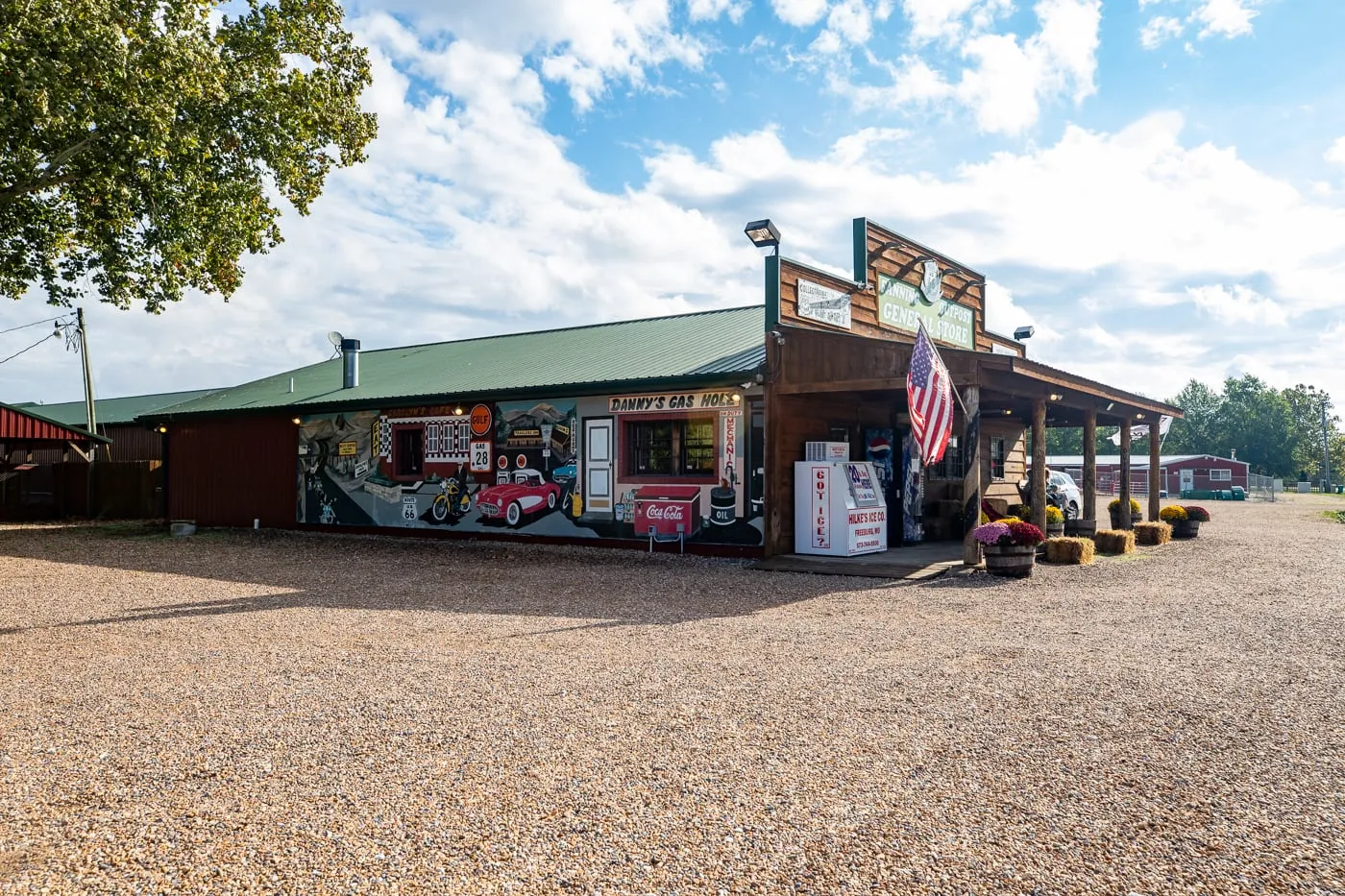 Fanning 66 Outpost & Feedstore on Route 66