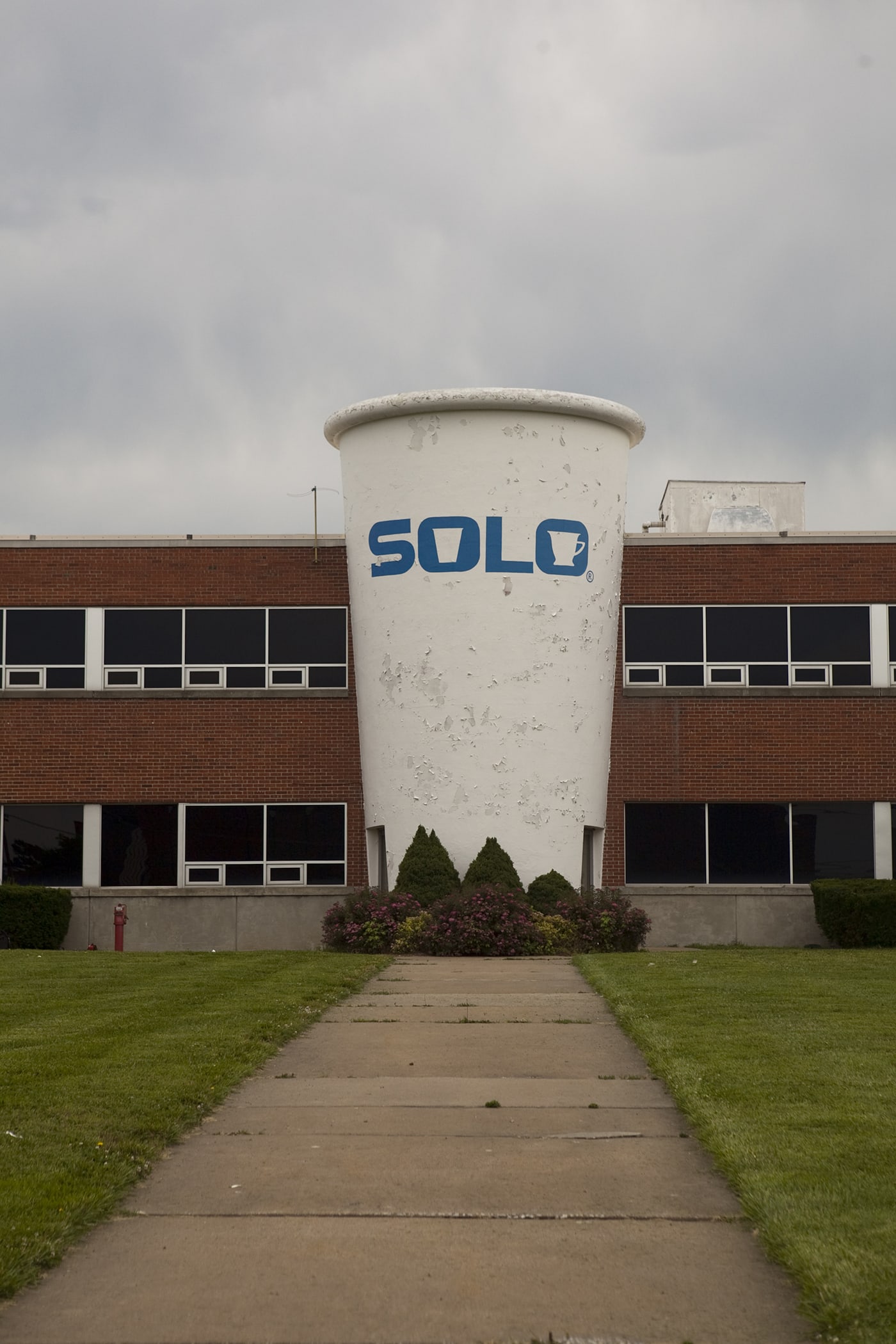 Giant Solo Paper Cup in Springfield, Missouri