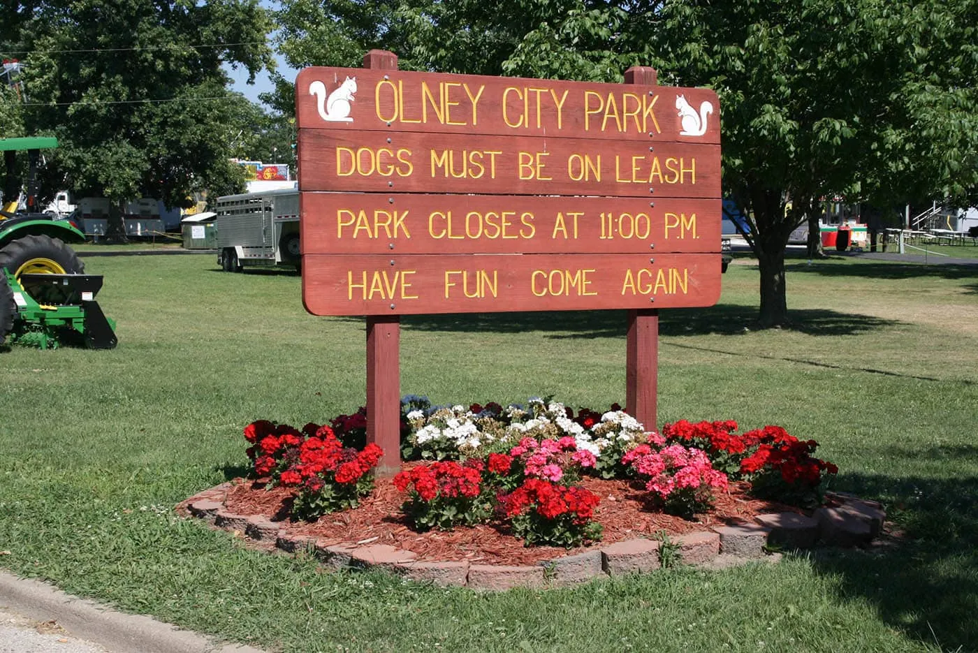 Olney, Illinois: Home of the White Squirrels