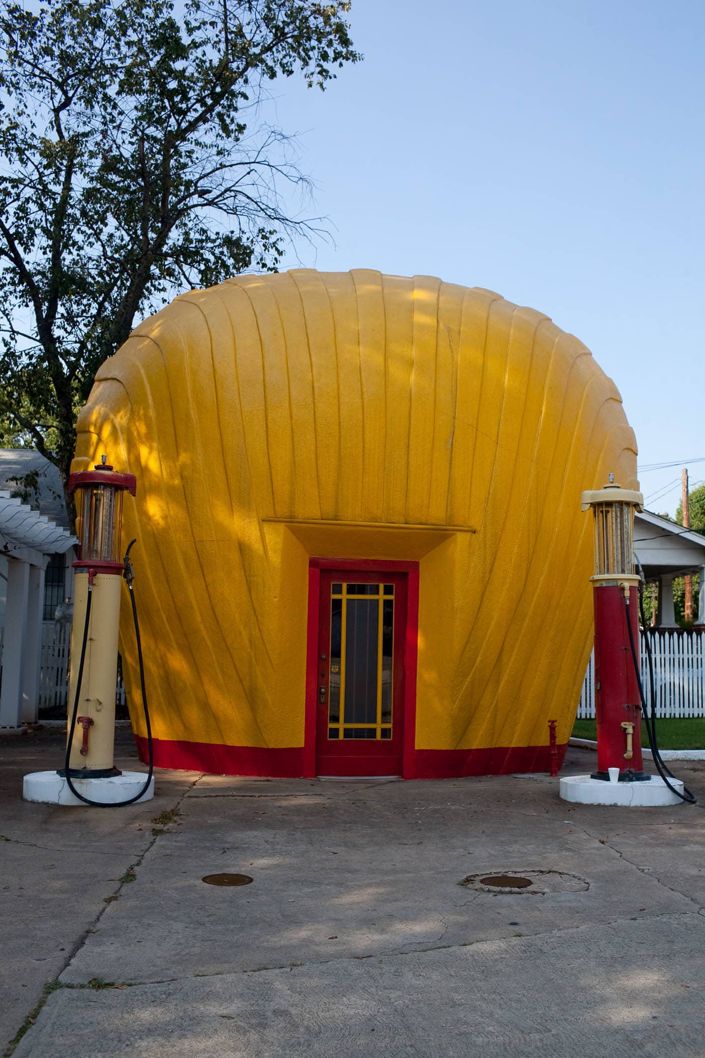 Shell-shaped gas station in Winston-Salem, North Carolina