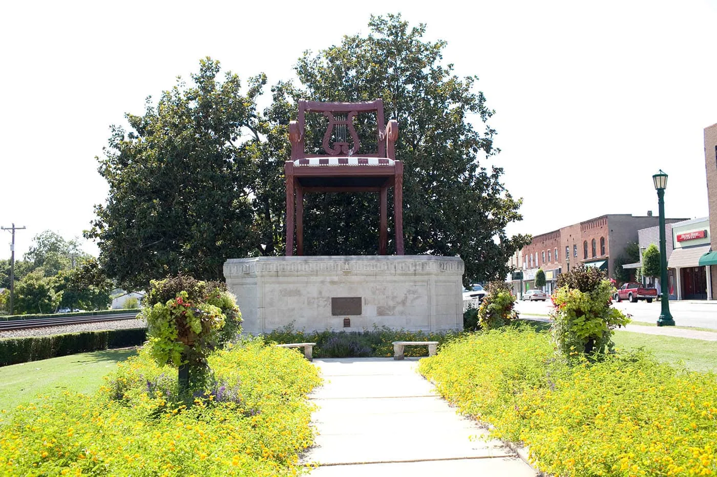 World's Largest Duncan Phyfe Chair in Thomasville, North Carolina