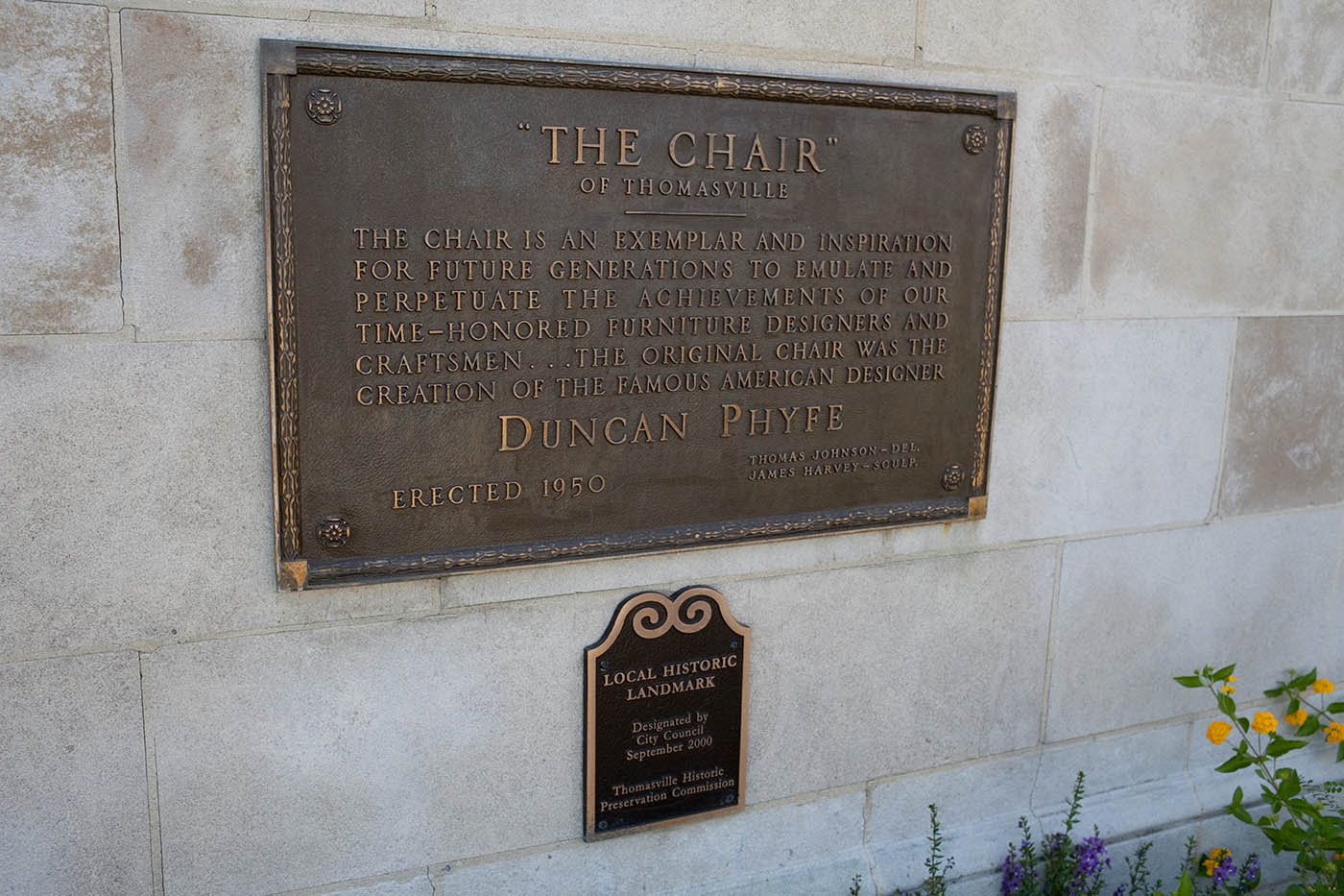 World's Largest Duncan Phyfe Chair in Thomasville, North Carolina