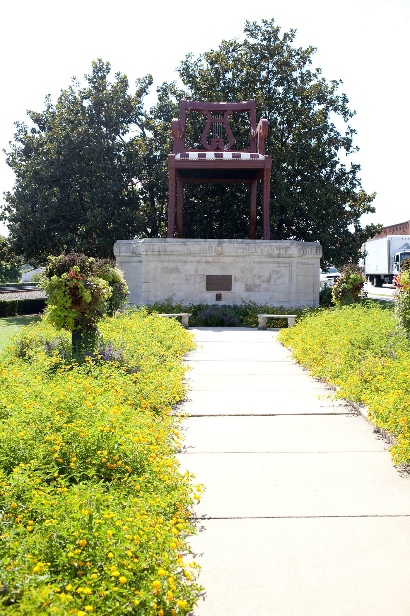 World's Largest Duncan Phyfe Chair in Thomasville, North Carolina