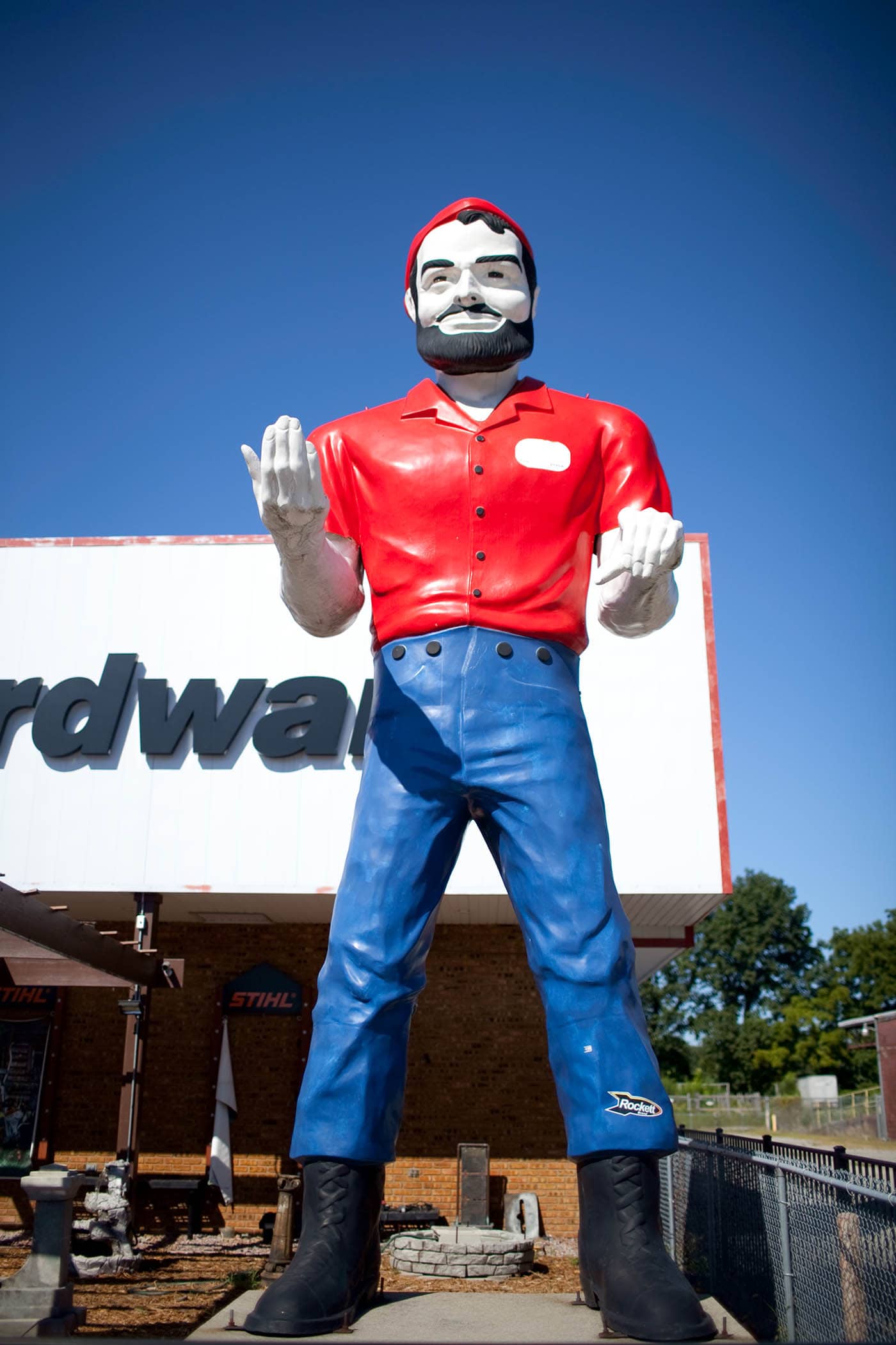 Ace Hardware Muffler Man in Elkhart, Indiana - Indiana Road Trip