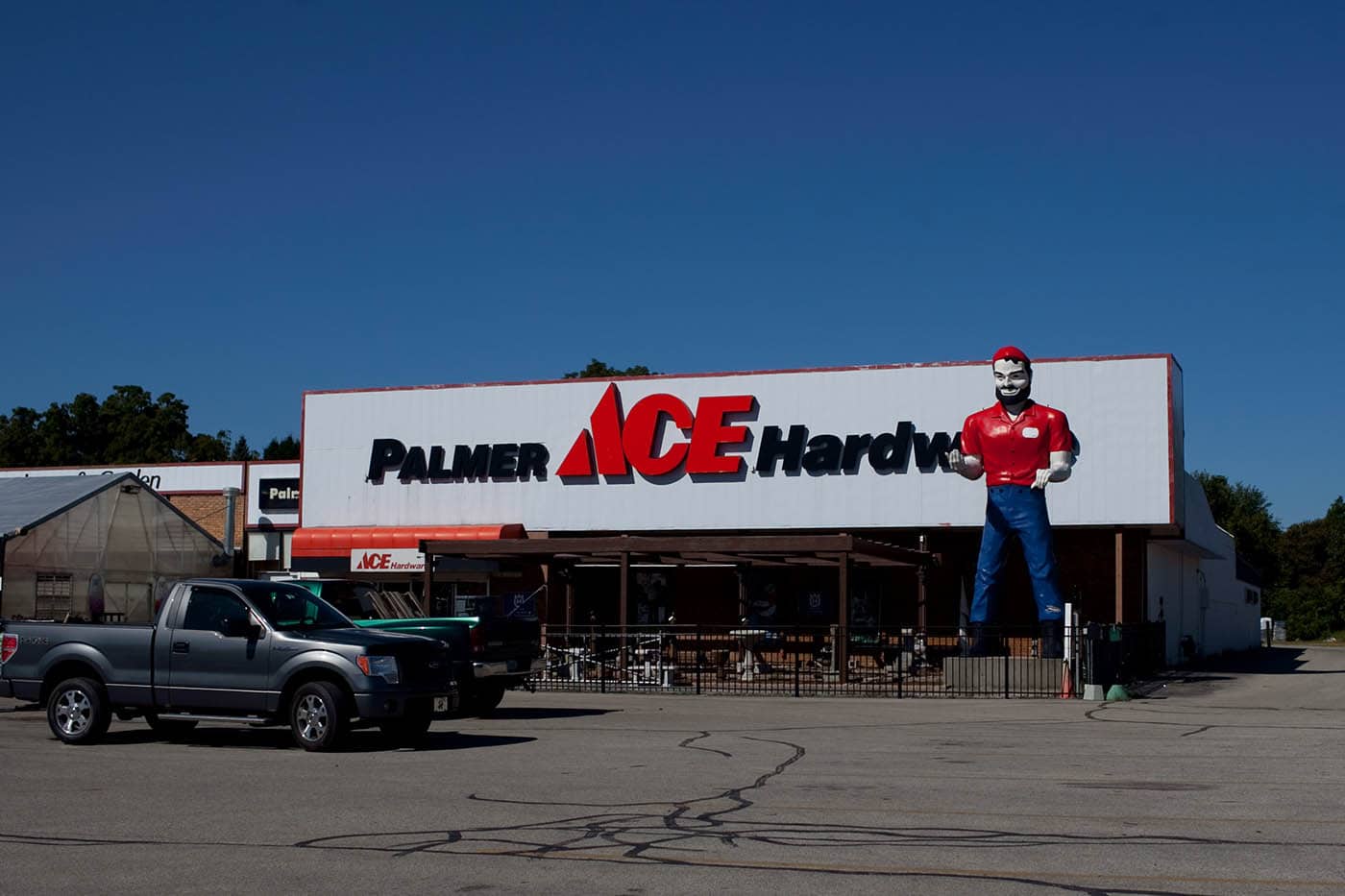 Ace Hardware Muffler Man in Elkhart, Indiana - Indiana Road Trip