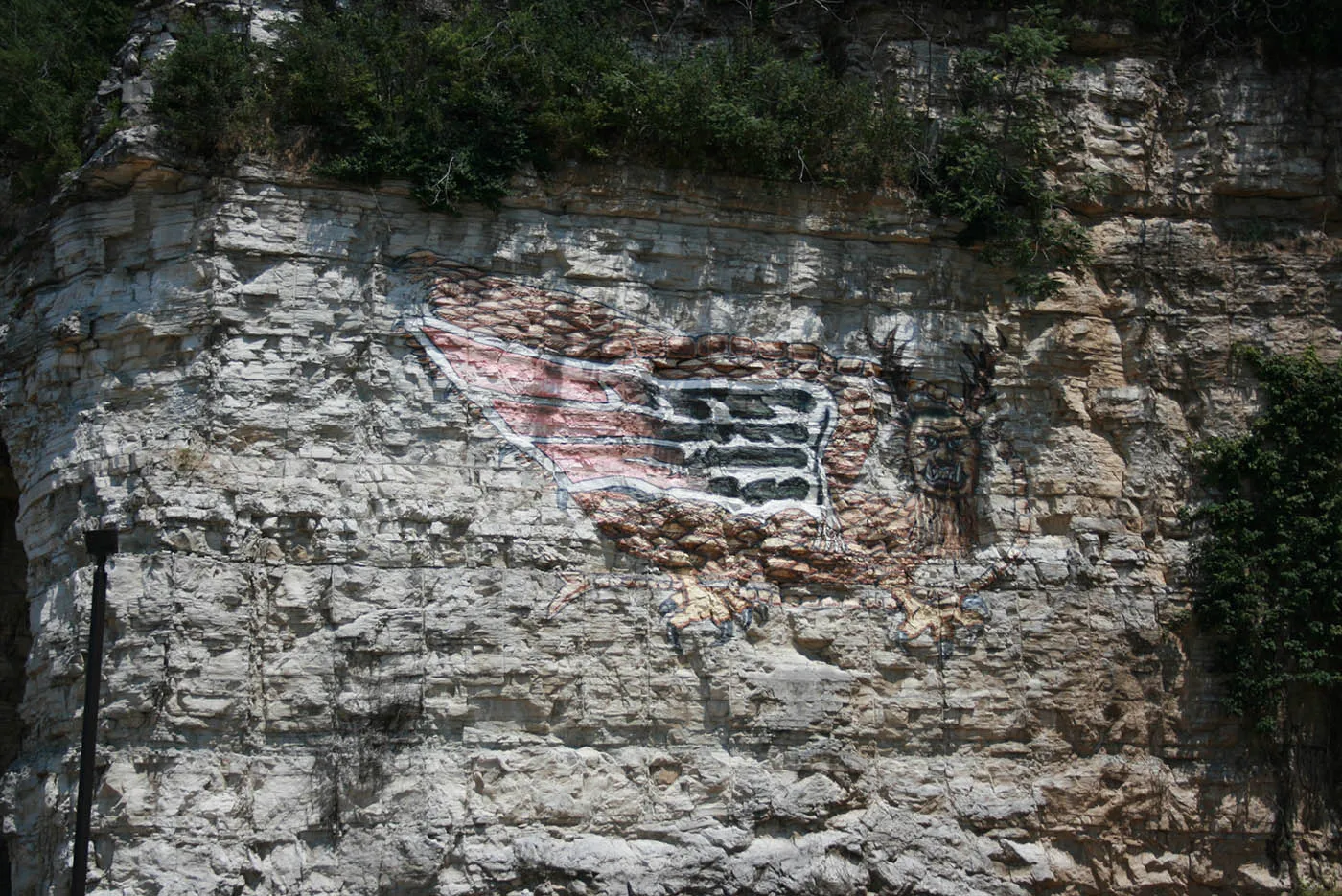 Legend of the Piasa Bird in Alton, Illinois