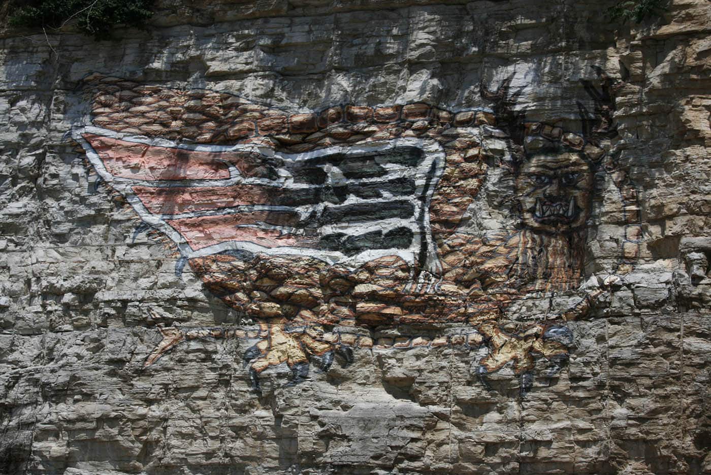 Legend of the Piasa Bird in Alton, Illinois