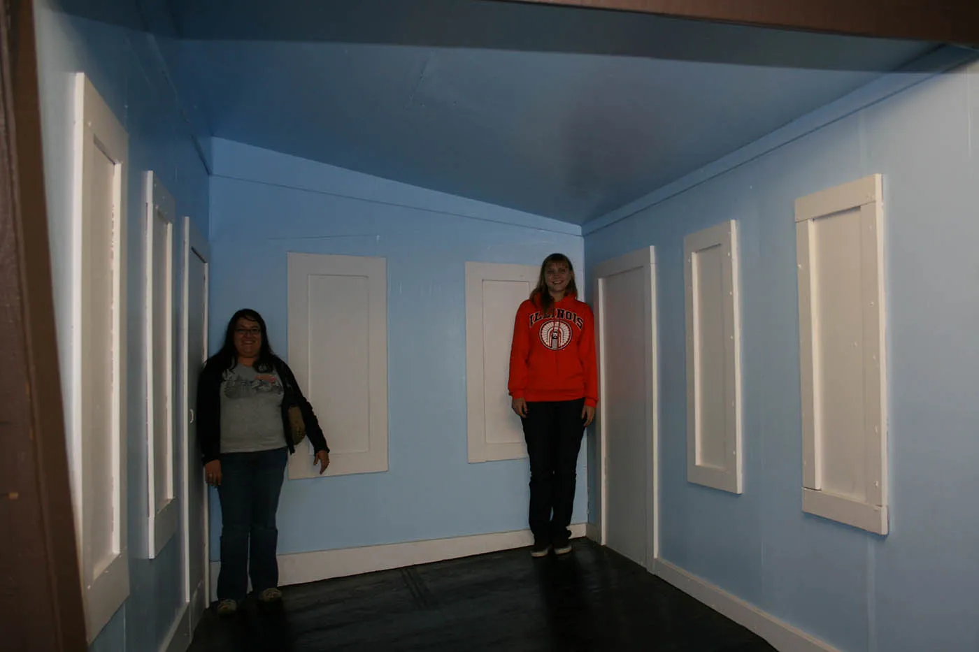 Optical Illusions at Big Mike's Mystery House in Cave City, Kentucky