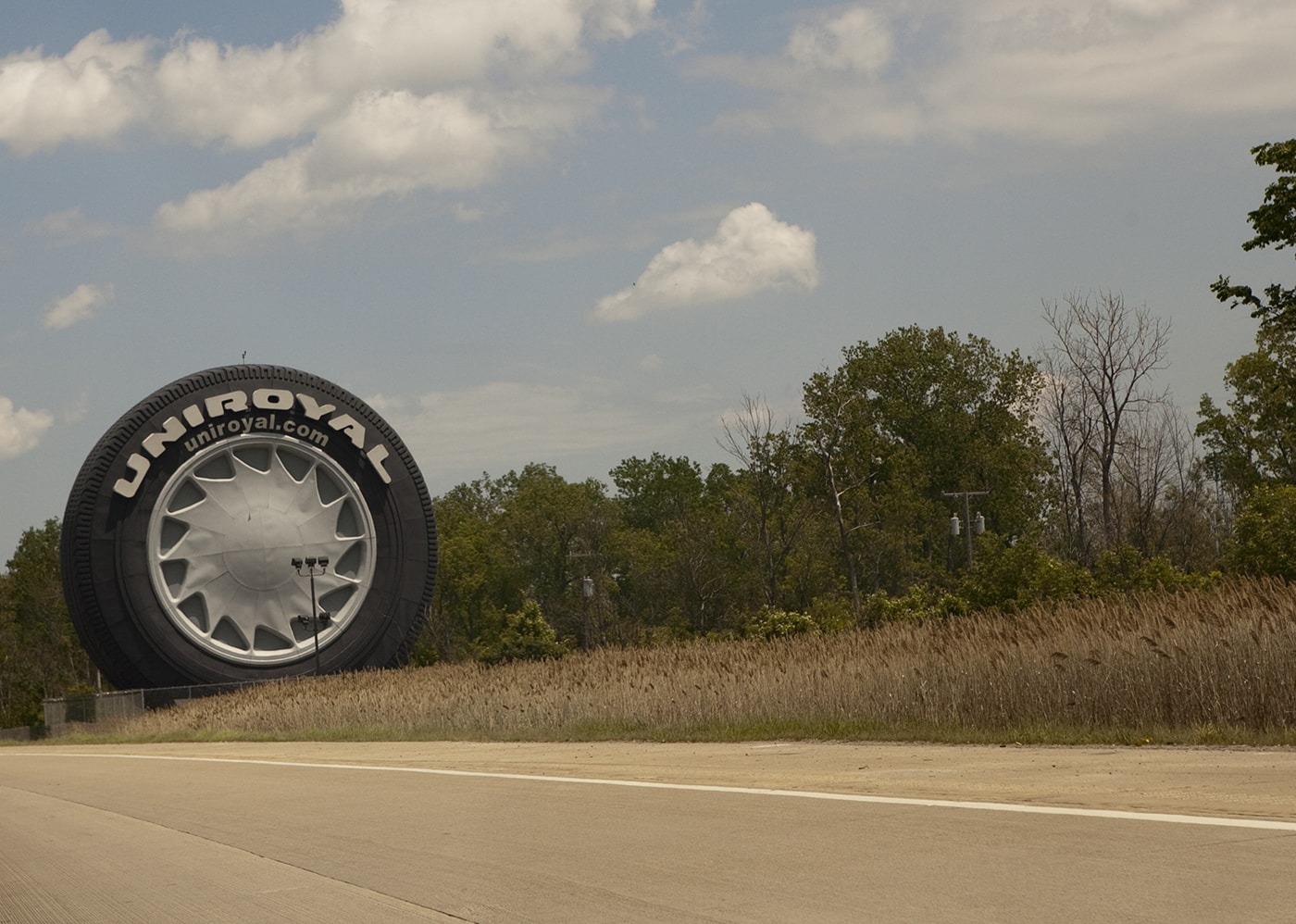 World S Largest Tire In Allen Park Michigan Giant Uniroyal Tire