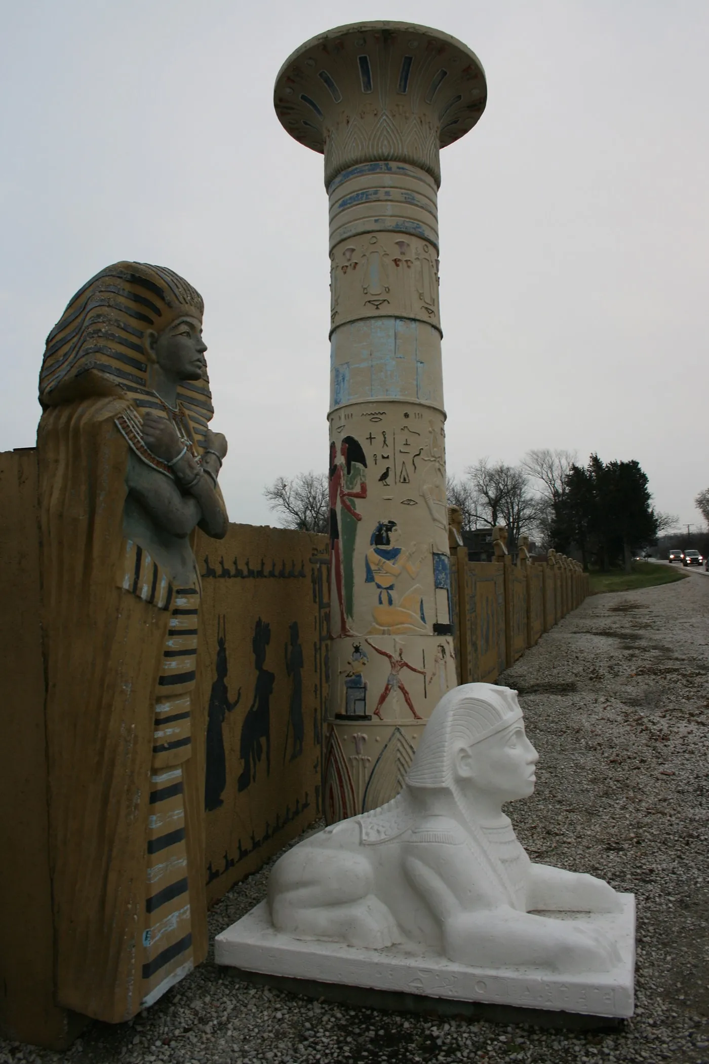 Gold Pyramid House in Wadsworth, Illinois