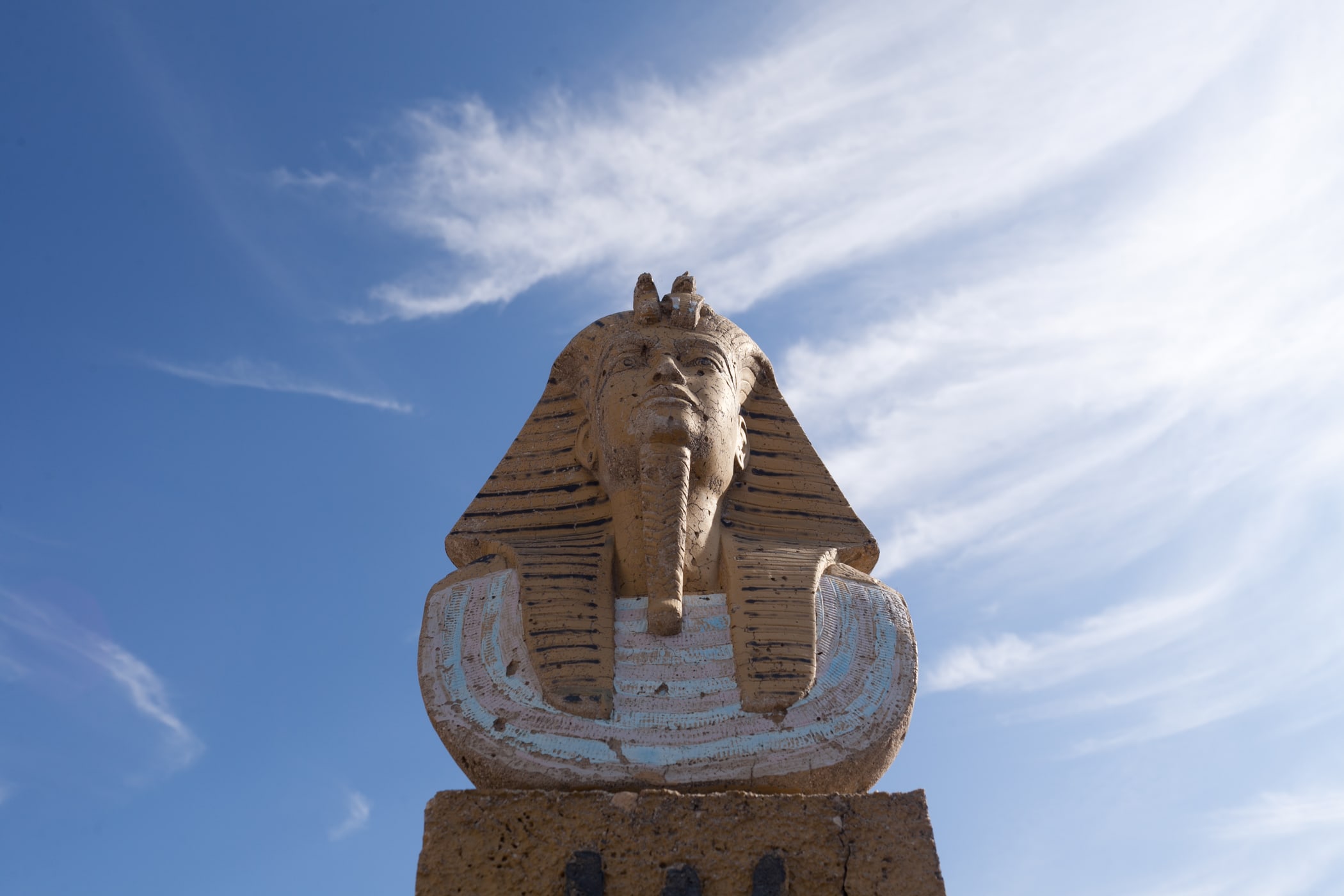 Gold Pyramid House in Wadsworth, Illinois