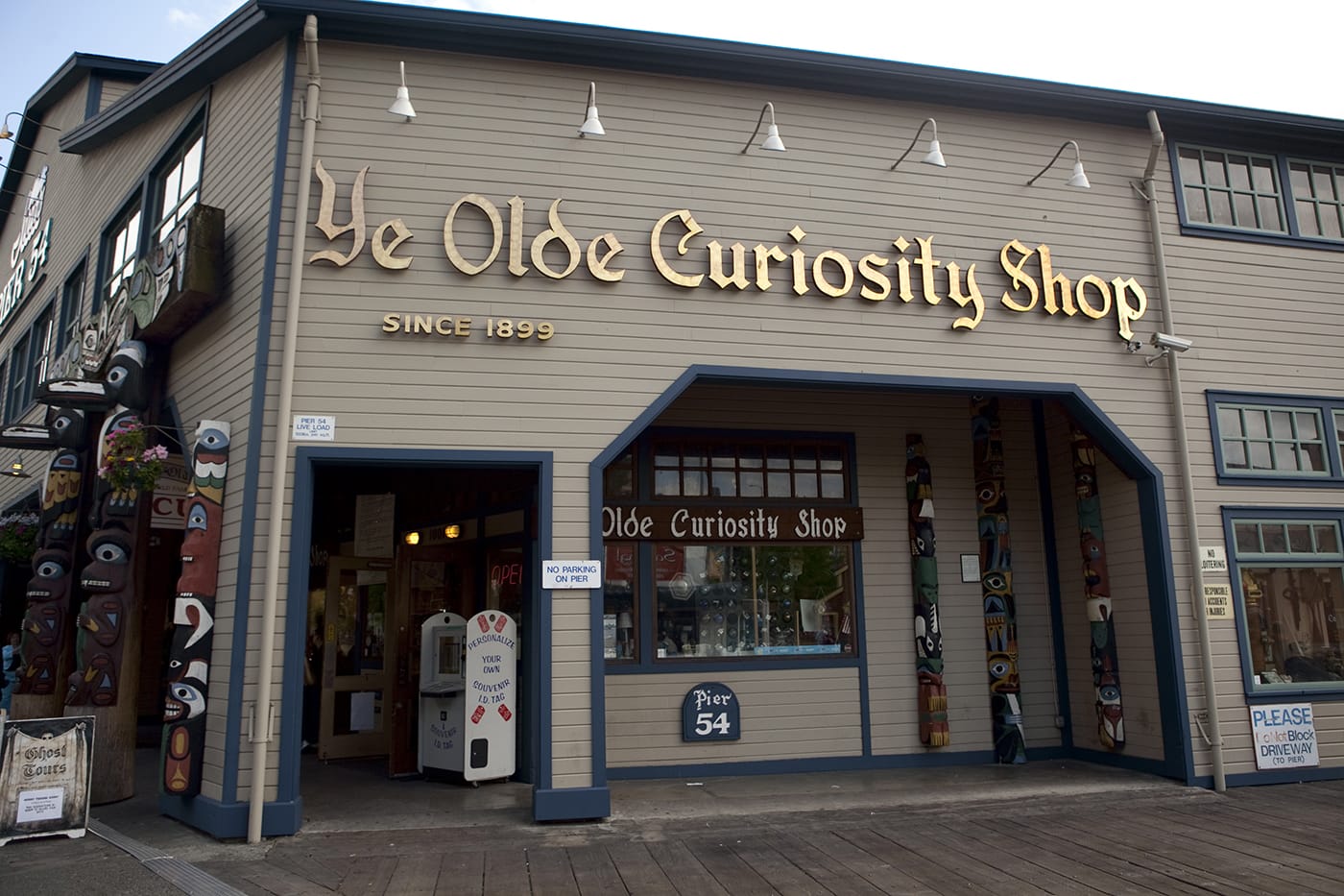 Ye Olde Curiosity Shoppe in Seattle, Washington