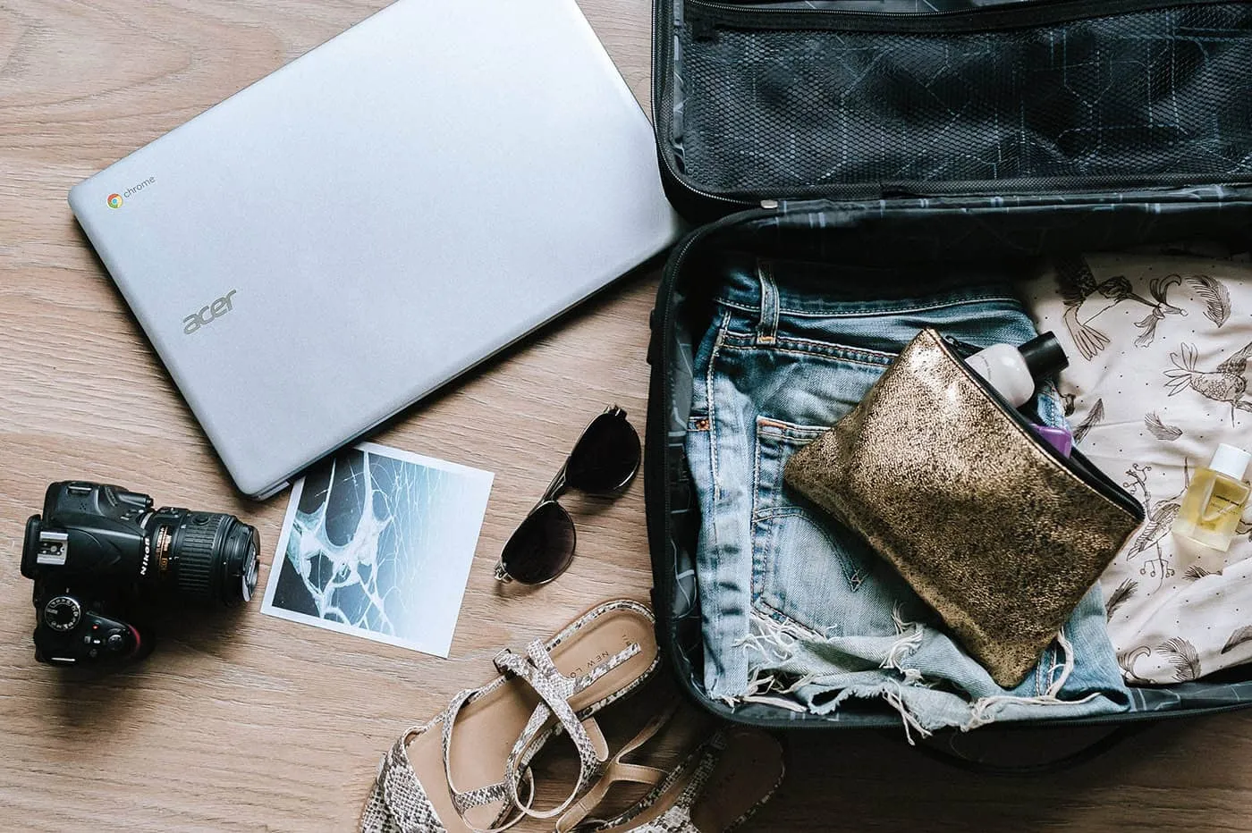 Ultimate Road Trip Packing List: What to Pack For a Road Trip Checklist | Hitting the road and trying to figure out what to pack for a road trip? We’ve compiled this ultimate road trip packing list to get you organized.