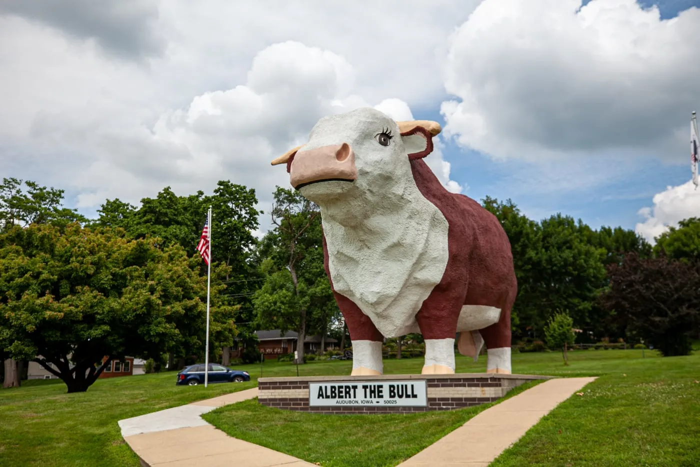 Albert the Bull - the World's Largest Bull in Audubon, Iowa | Iowa Roadside Attractions