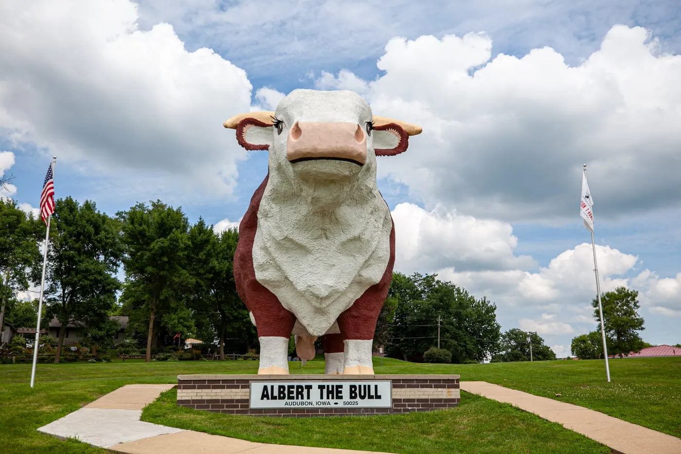 Albert the Bull - the World's Largest Bull in Audubon, Iowa | Iowa Roadside Attractions