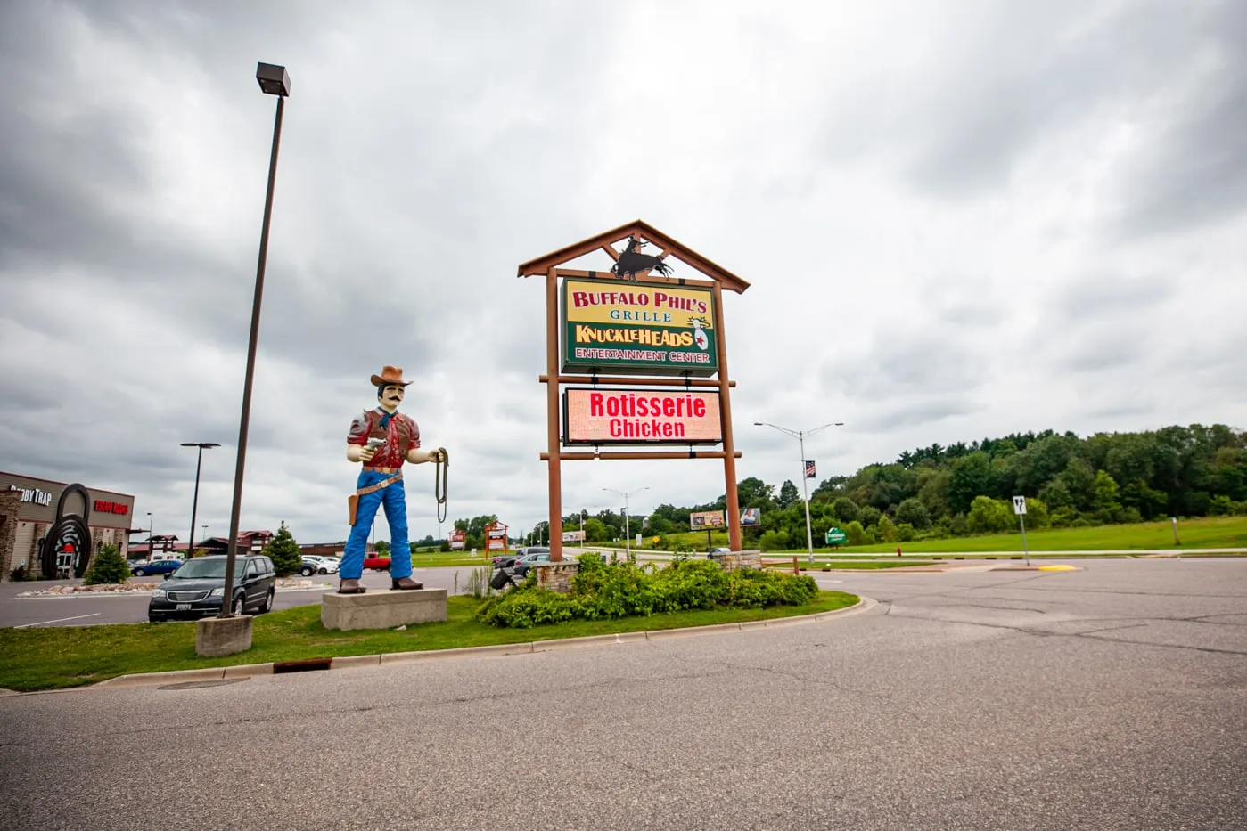 Giant Fiberglass Cowboy Statue in Wisconsin Dells | Wisconsin Dells Muffler Man and Roadside Attractions in Wisconsin